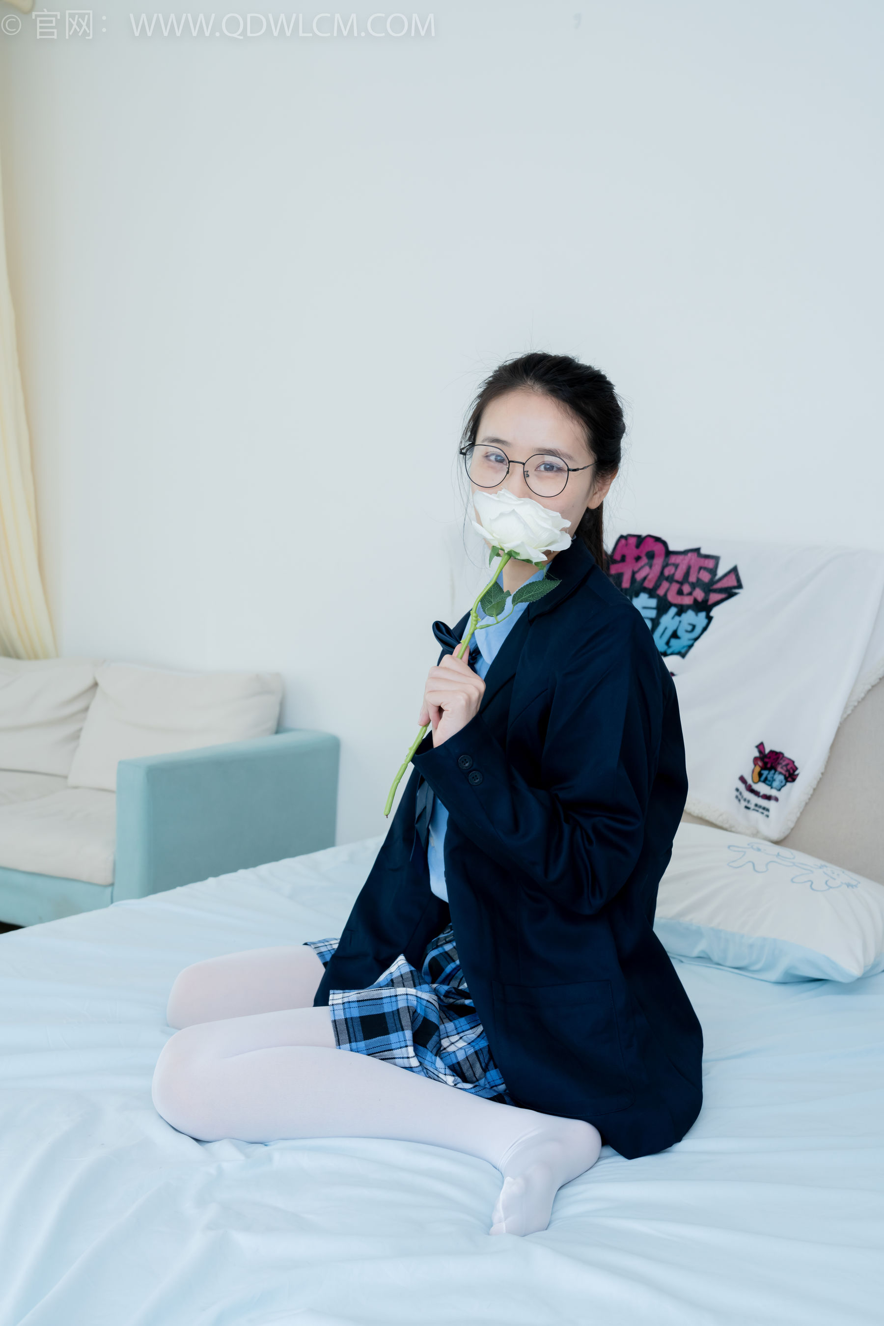 物恋传媒 No.2244 菜菜 -皮鞋、厚白丝、jk制服、皮筋绑脚老头乐挠脚剧情/(160P)