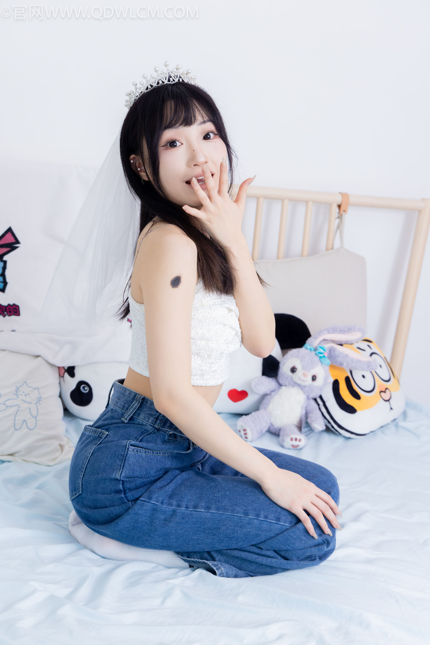 物恋传媒 No.2258 嘟嘟 -板鞋、白棉袜、裸足/(161P)