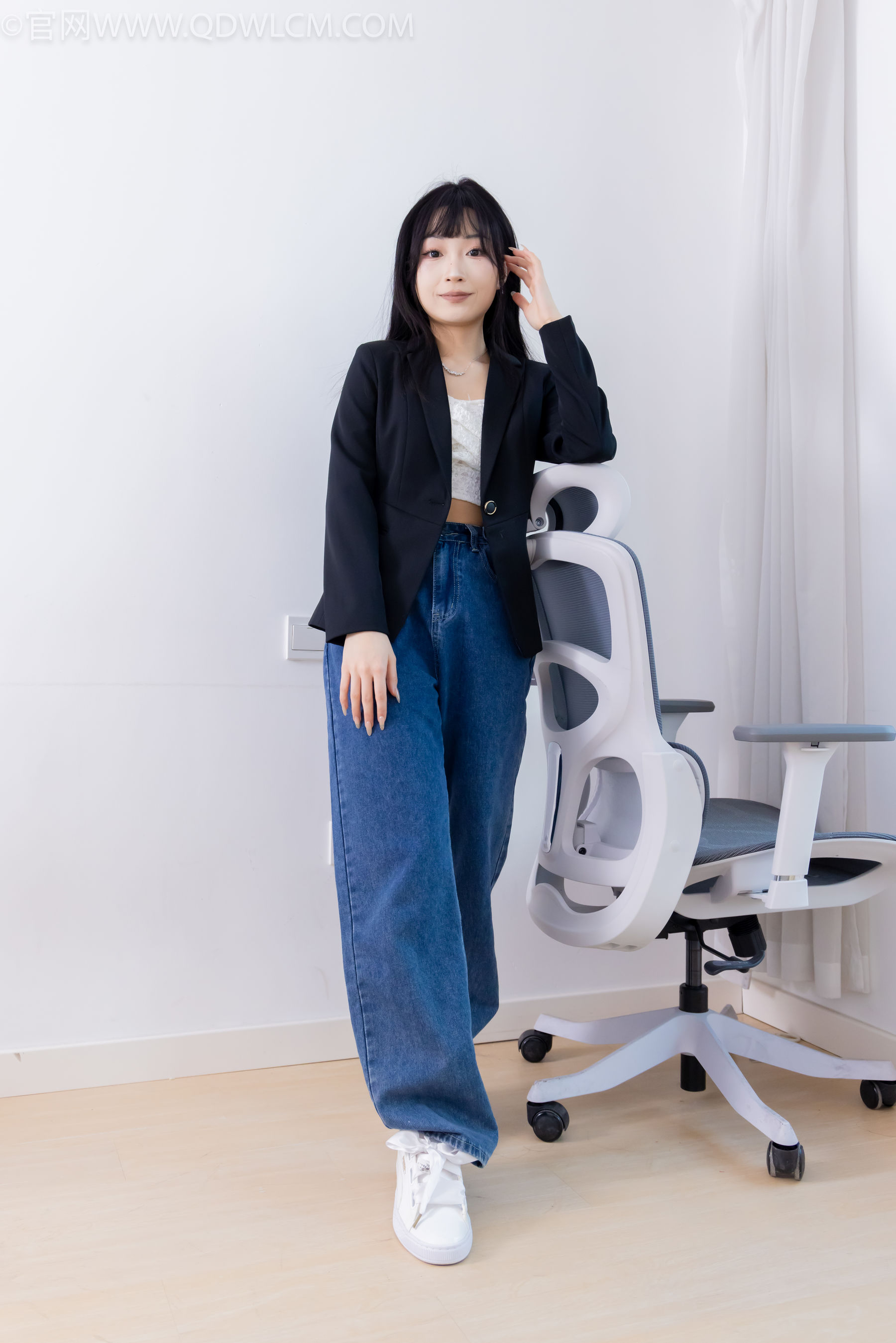 物恋传媒 No.2258 嘟嘟 -板鞋、白棉袜、裸足/(161P)