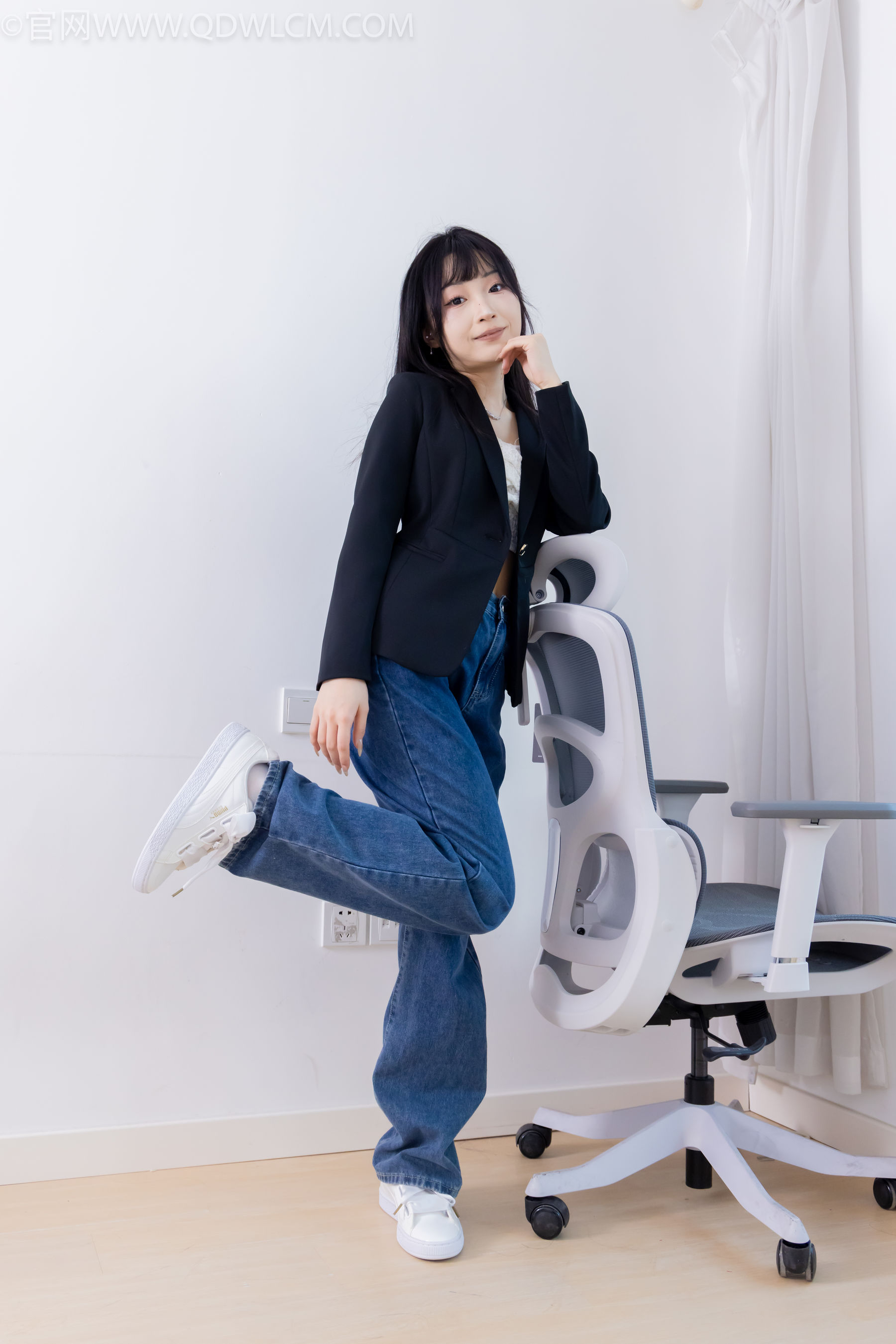 物恋传媒 No.2258 嘟嘟 -板鞋、白棉袜、裸足/(161P)