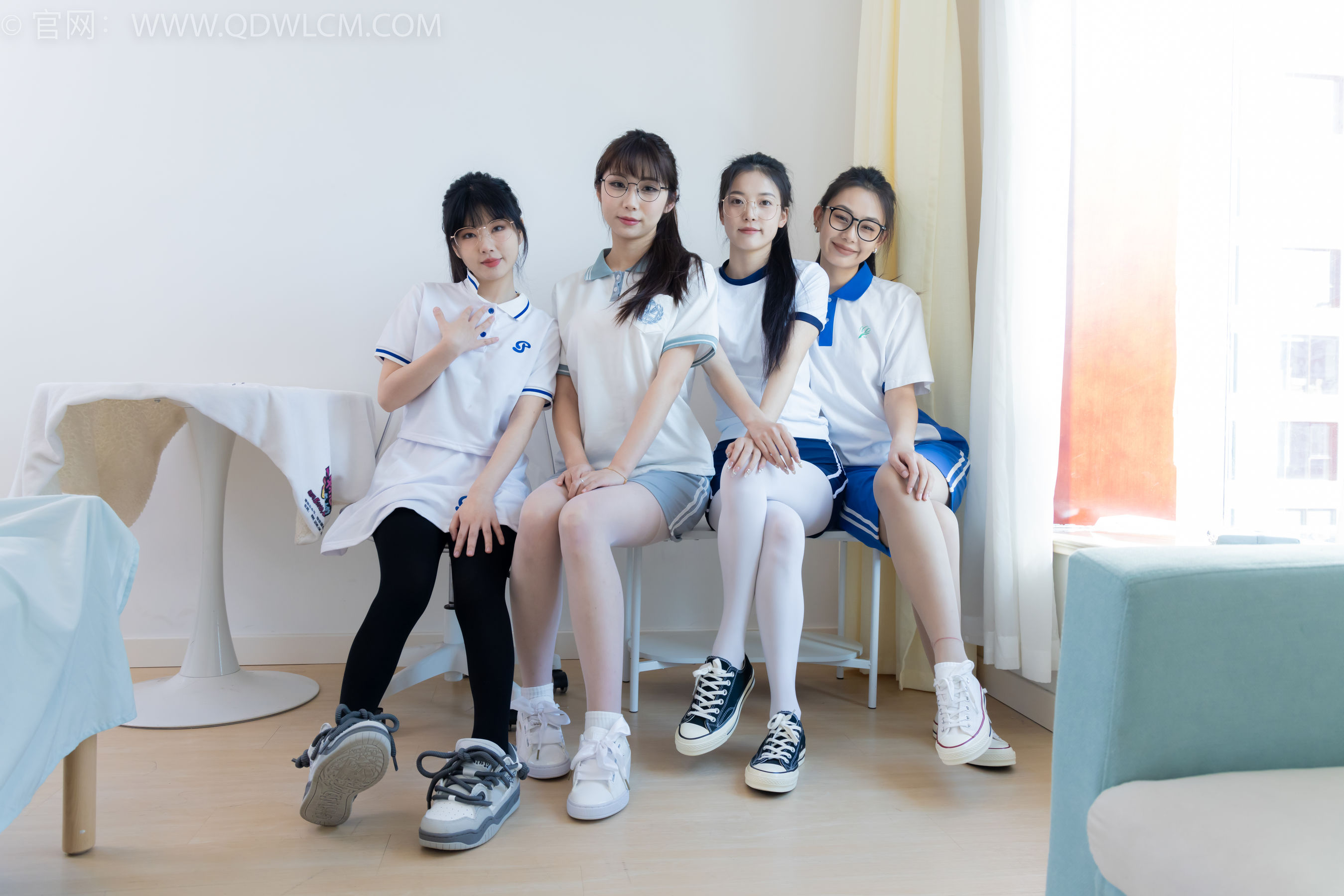 物恋传媒 No.2243 茯苓&岚岚&泡泡&米米 -新春快乐/(190P)