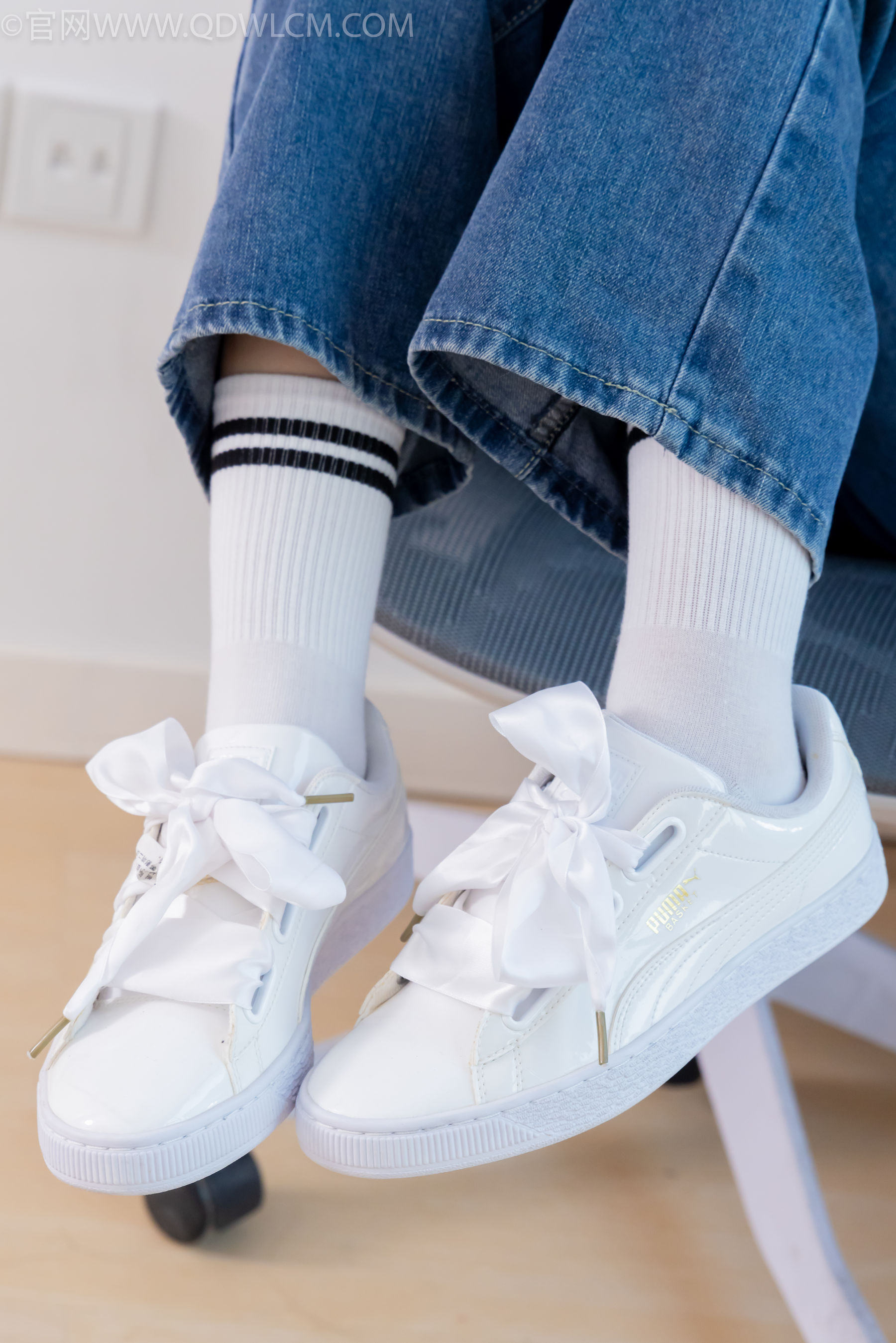 物恋传媒 No.2258 嘟嘟 -板鞋、白棉袜、裸足/(161P)