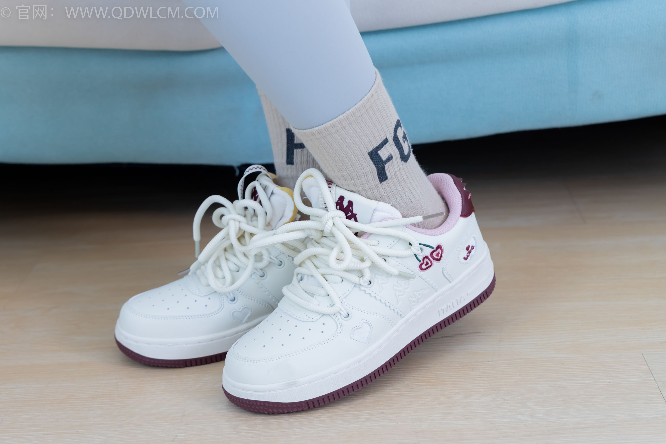 物恋传媒 No.2254 岚岚 -瑜伽裤、板鞋、两双棉袜/(160P)