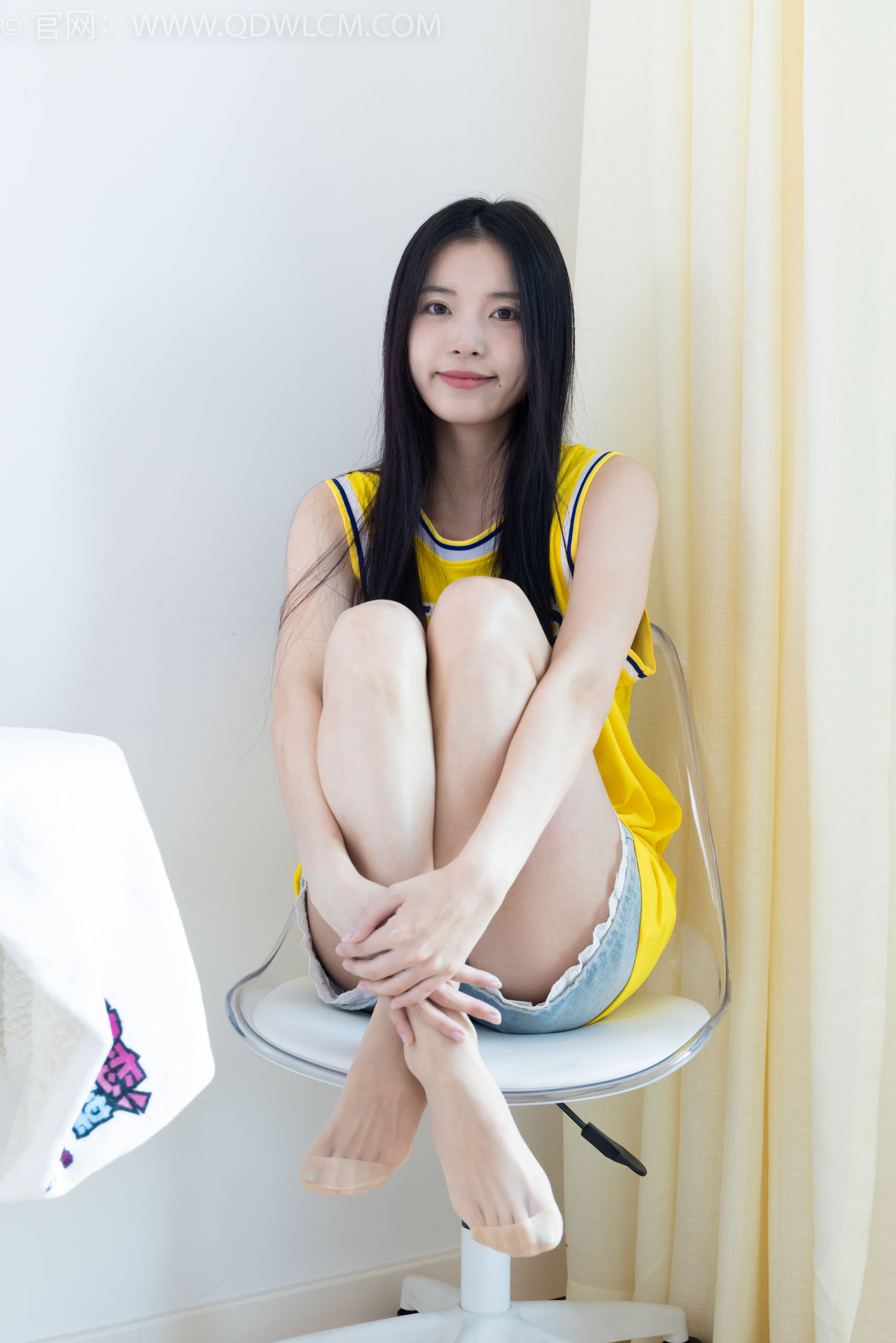 物恋传媒 No.2245 茯苓 -板鞋、短款薄肉丝、裸足/(190P)