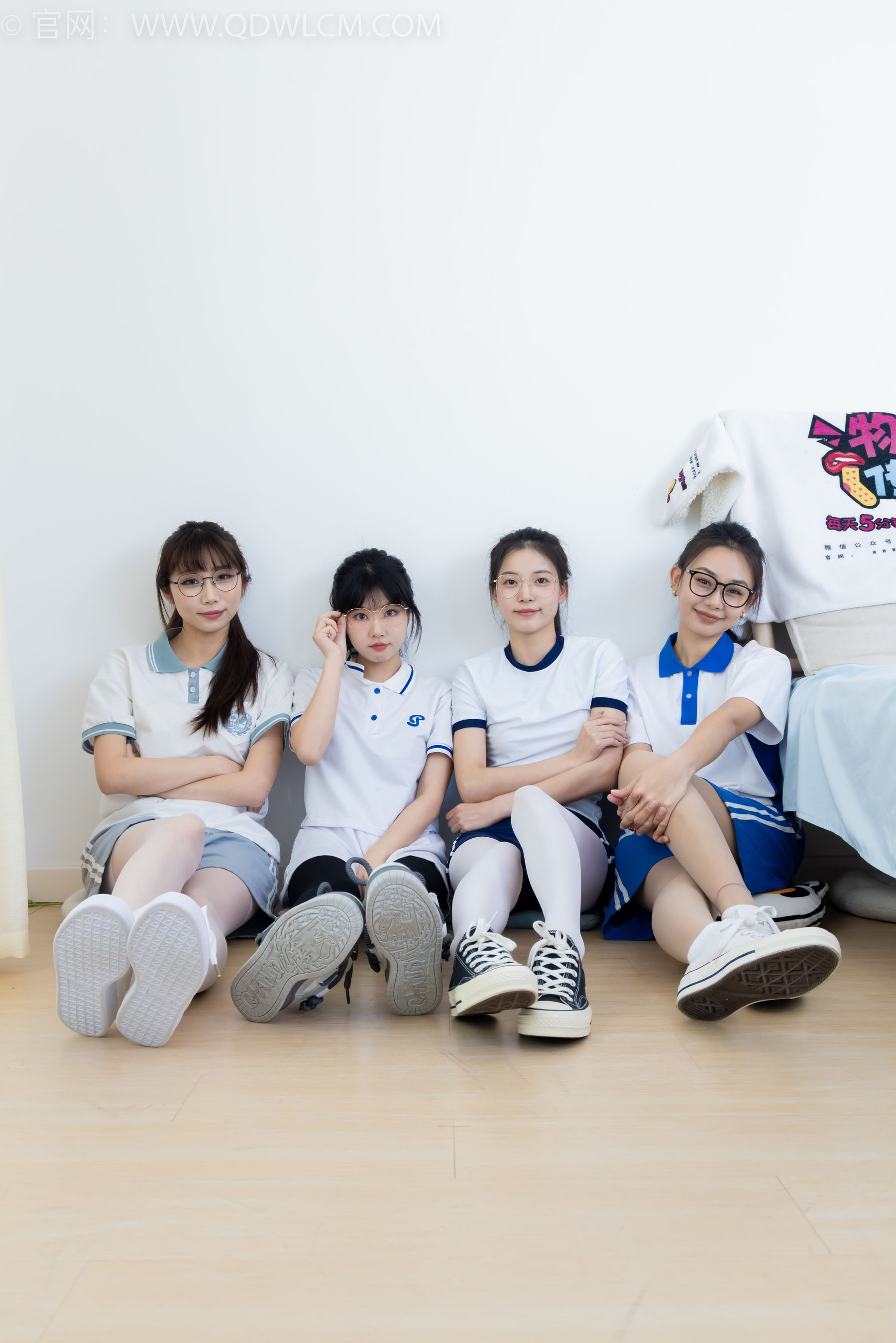 物恋传媒 No.2243 茯苓&岚岚&泡泡&米米 -新春快乐/(190P)