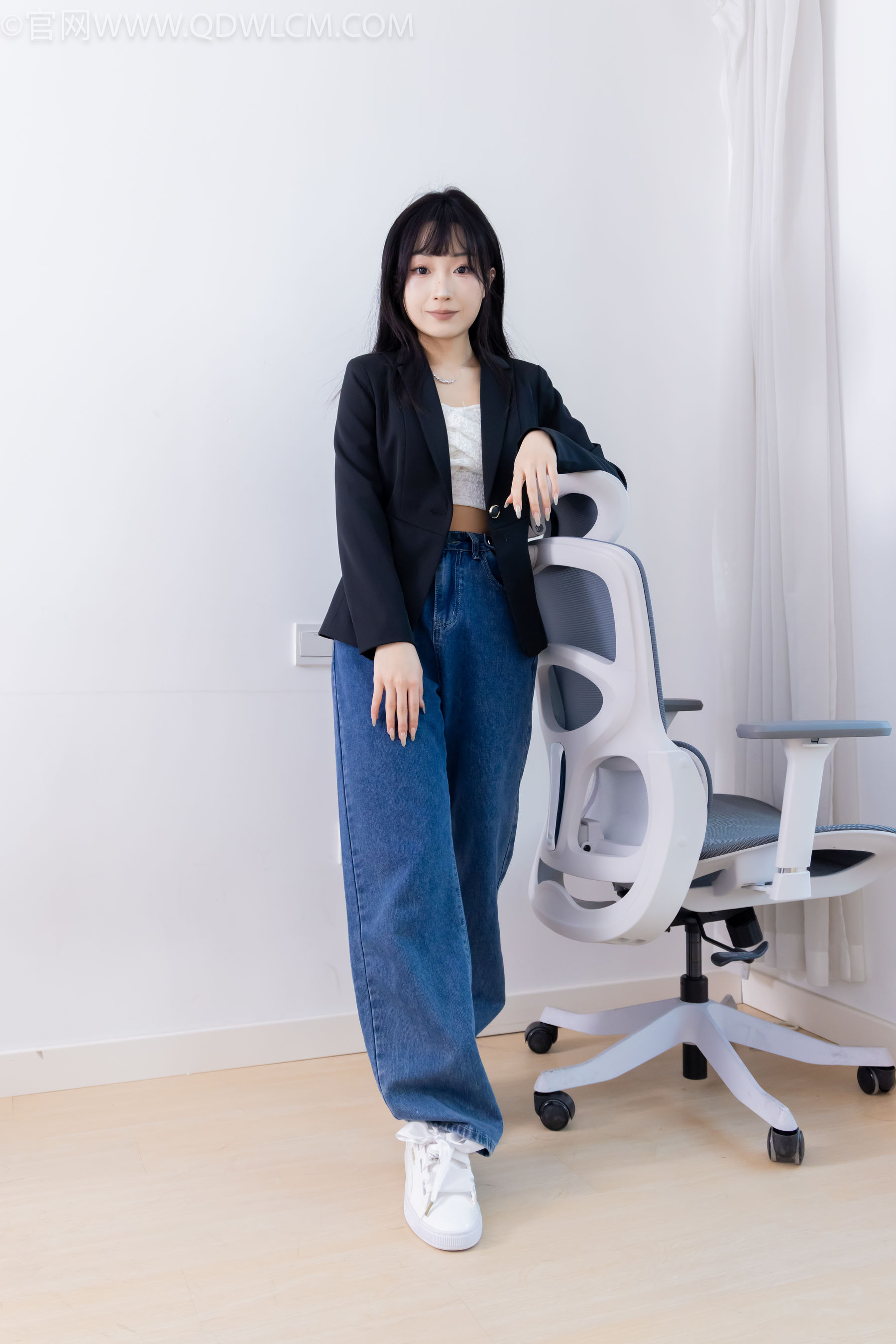 物恋传媒 No.2258 嘟嘟 -板鞋、白棉袜、裸足/(161P)