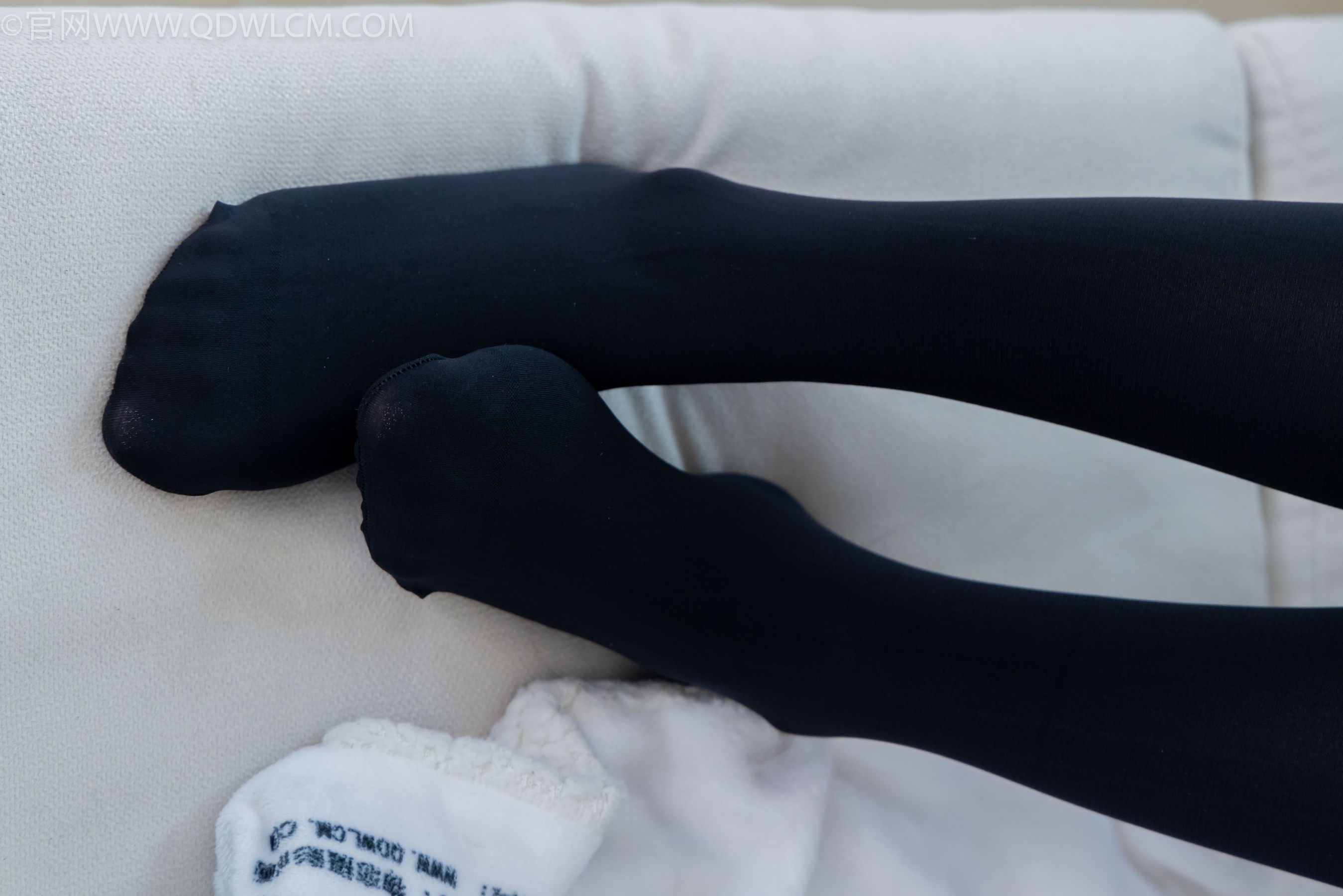 物恋传媒 No.2265 恬恬 -平底鞋、厚黑丝、厚黑丝踩奶油蛋糕剧情/(157P)