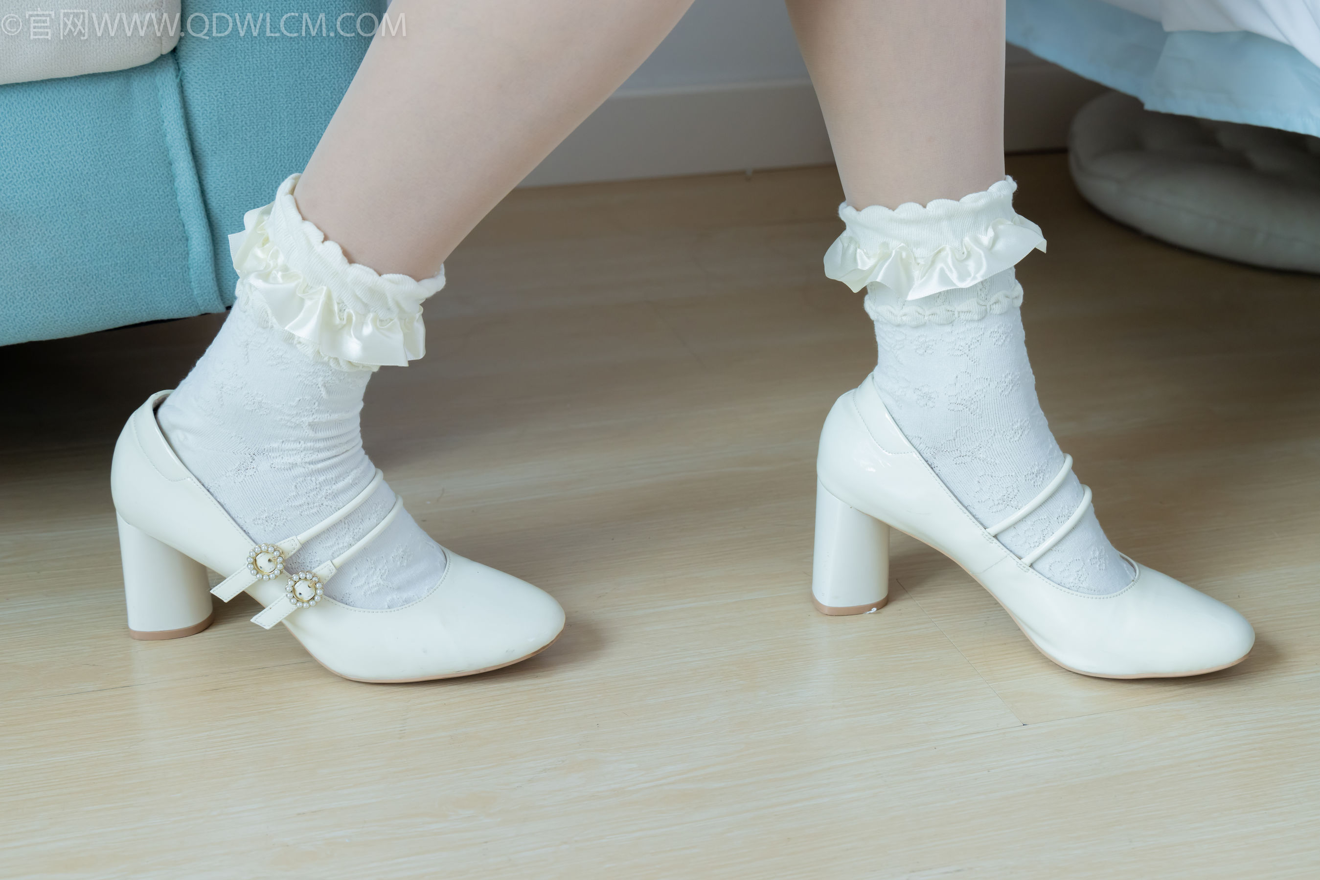 物恋传媒 No.2261 小影 -高跟鞋、白棉袜、薄肉丝/(167P)