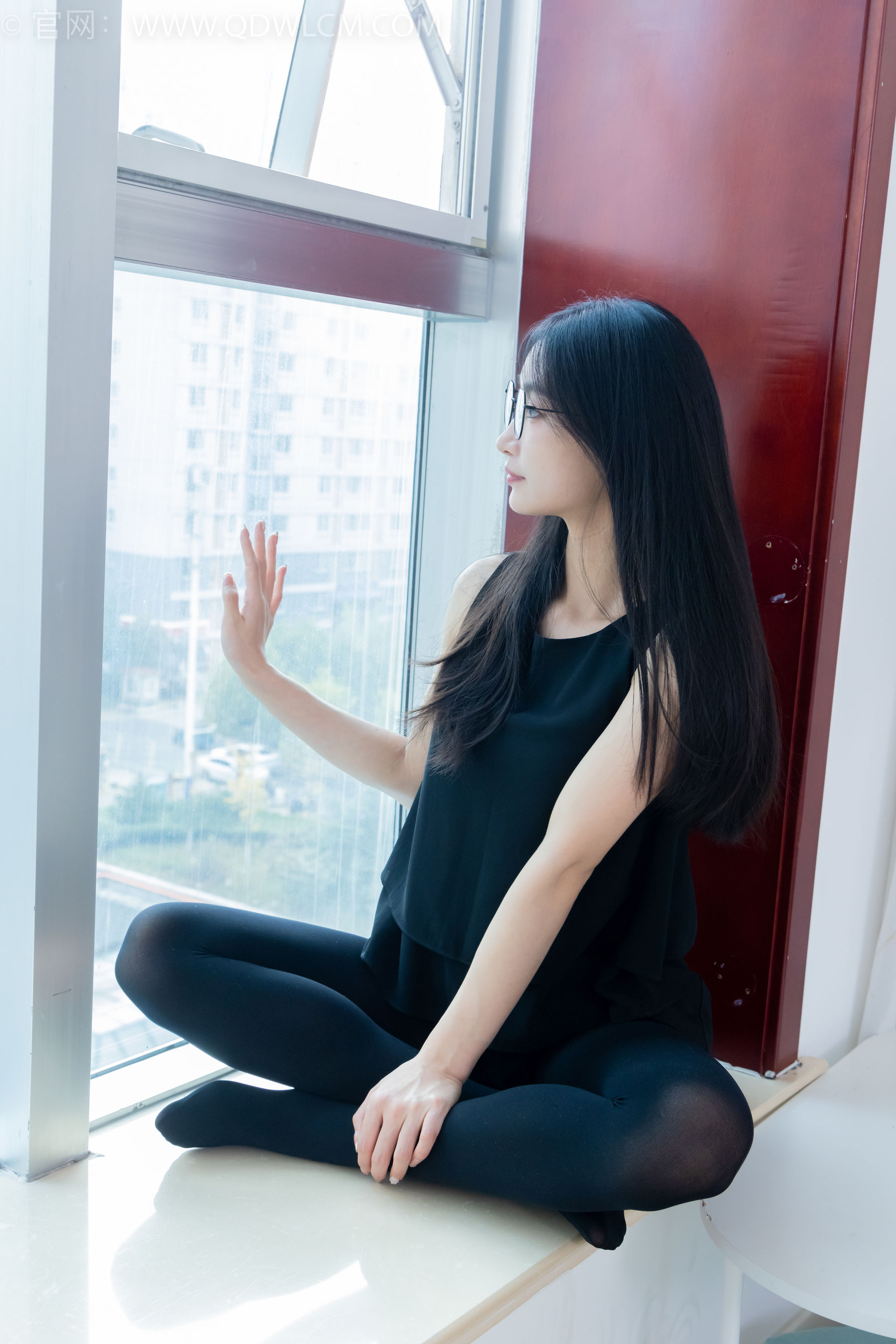 物恋传媒 No.2249 小影 -低跟鞋、厚黑丝/(150P)