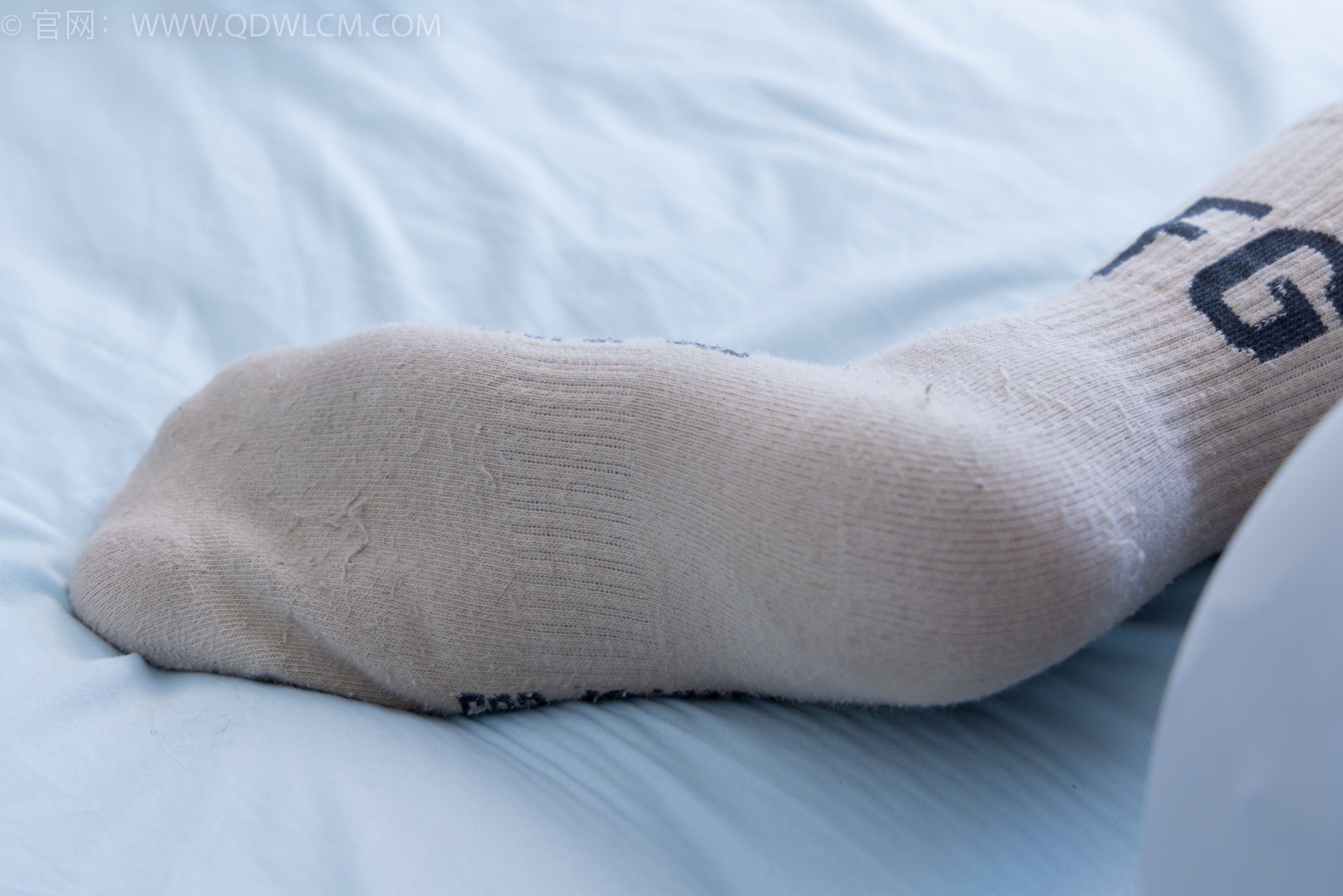 物恋传媒 No.2254 岚岚 -瑜伽裤、板鞋、两双棉袜/(160P)