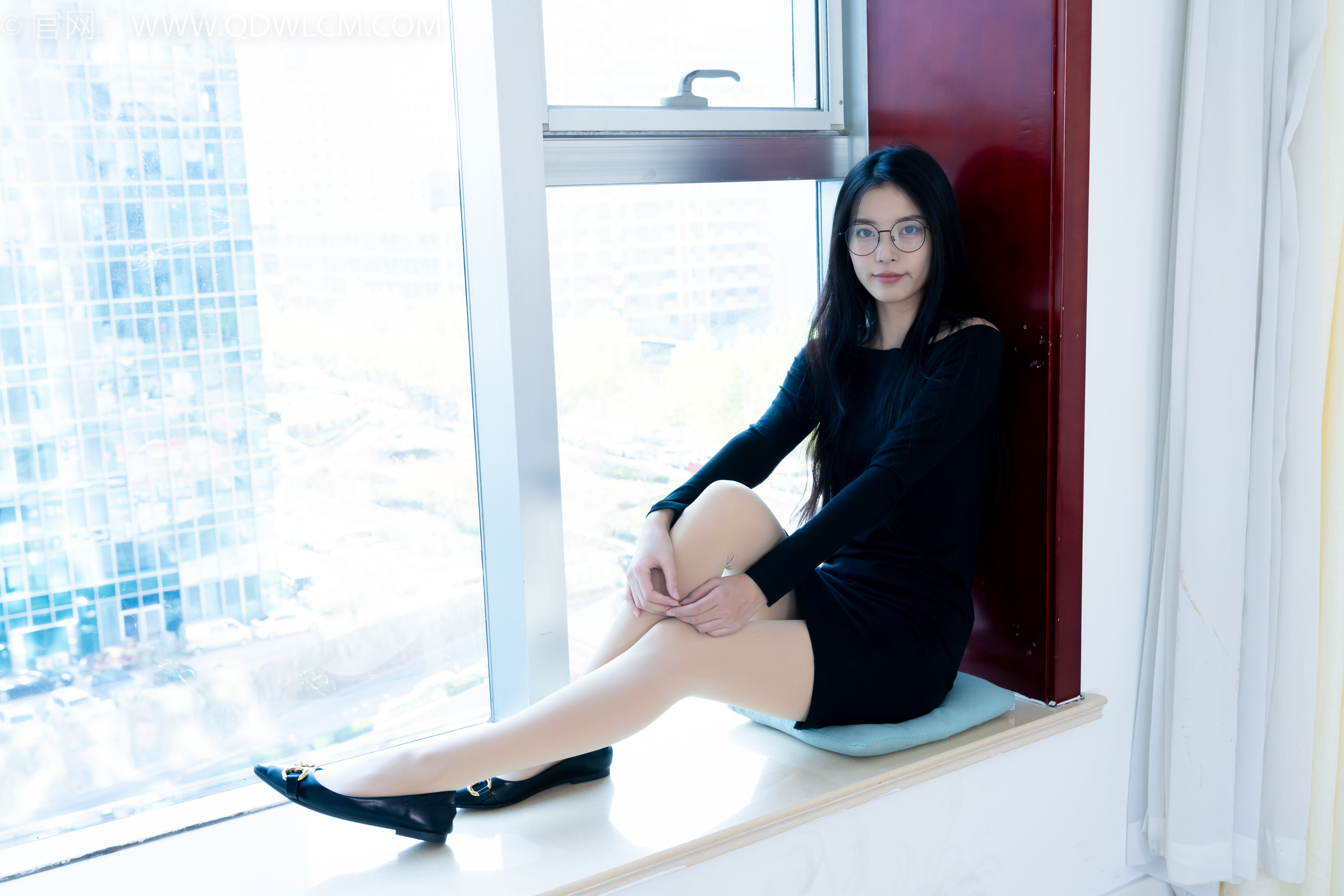 物恋传媒 No.2256 茯苓 -平底鞋、厚肉丝、厚黑丝、皮筋绑脚和挠脚心剧情/(220P)