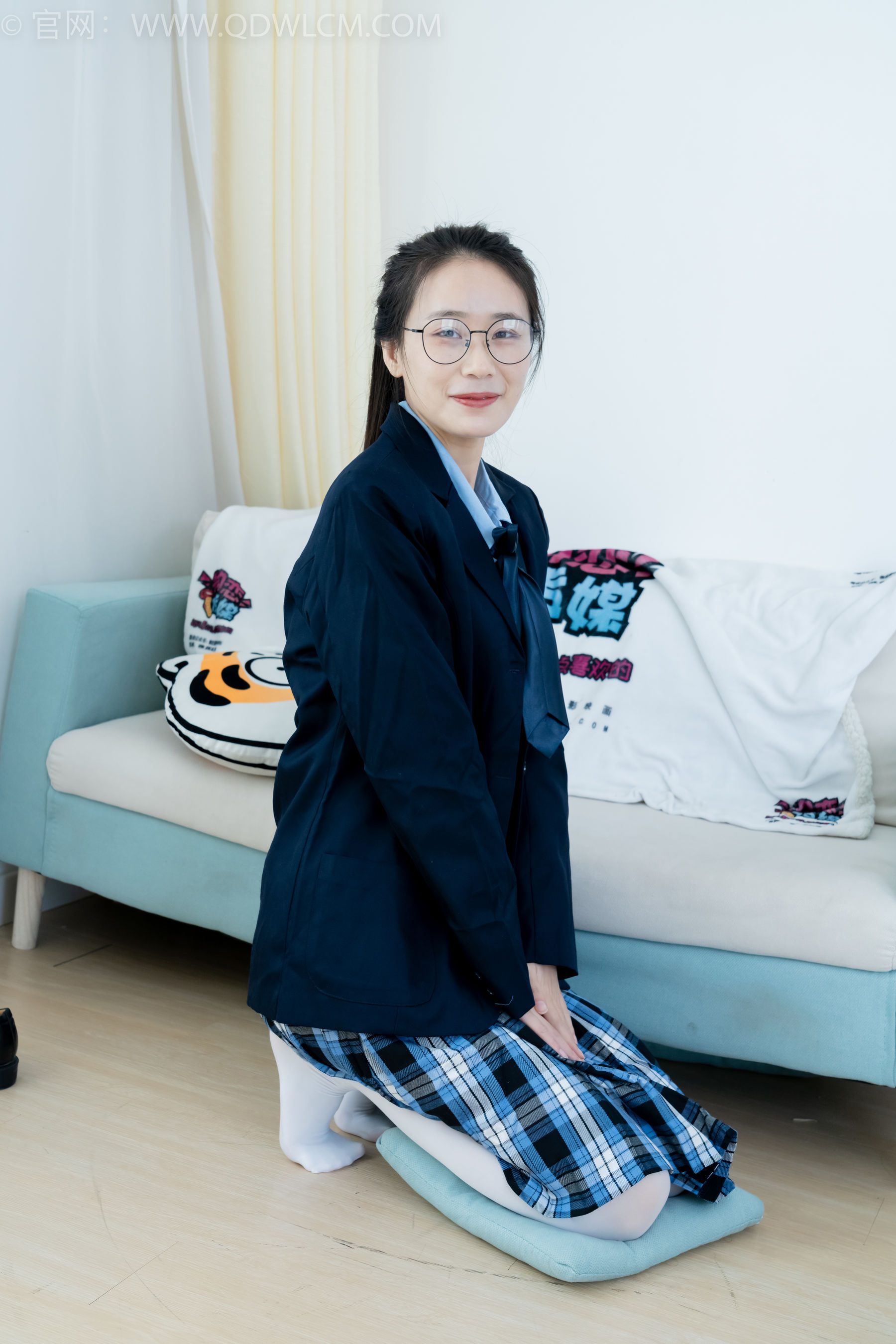 物恋传媒 No.2244 菜菜 -皮鞋、厚白丝、jk制服、皮筋绑脚老头乐挠脚剧情/(160P)