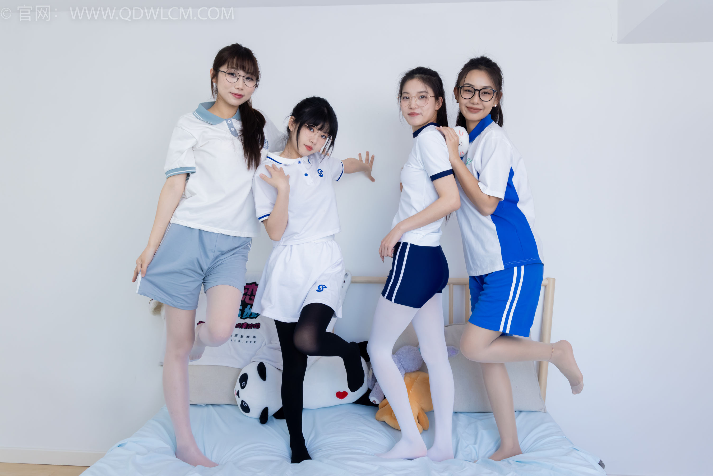 物恋传媒 No.2243 茯苓&岚岚&泡泡&米米 -新春快乐/(190P)