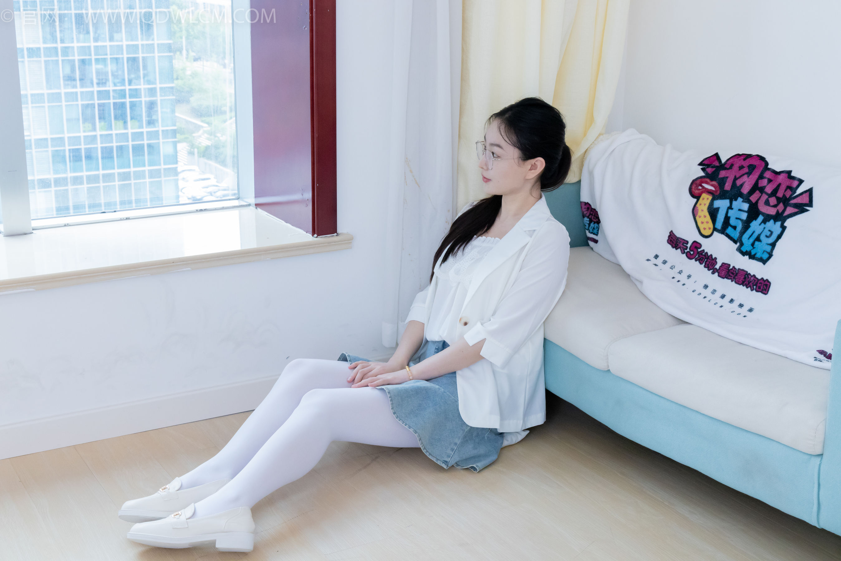 物恋传媒 No.2246 美兔 -皮鞋、厚白丝、皮筋绑脚老头乐挠脚剧情/(150P)