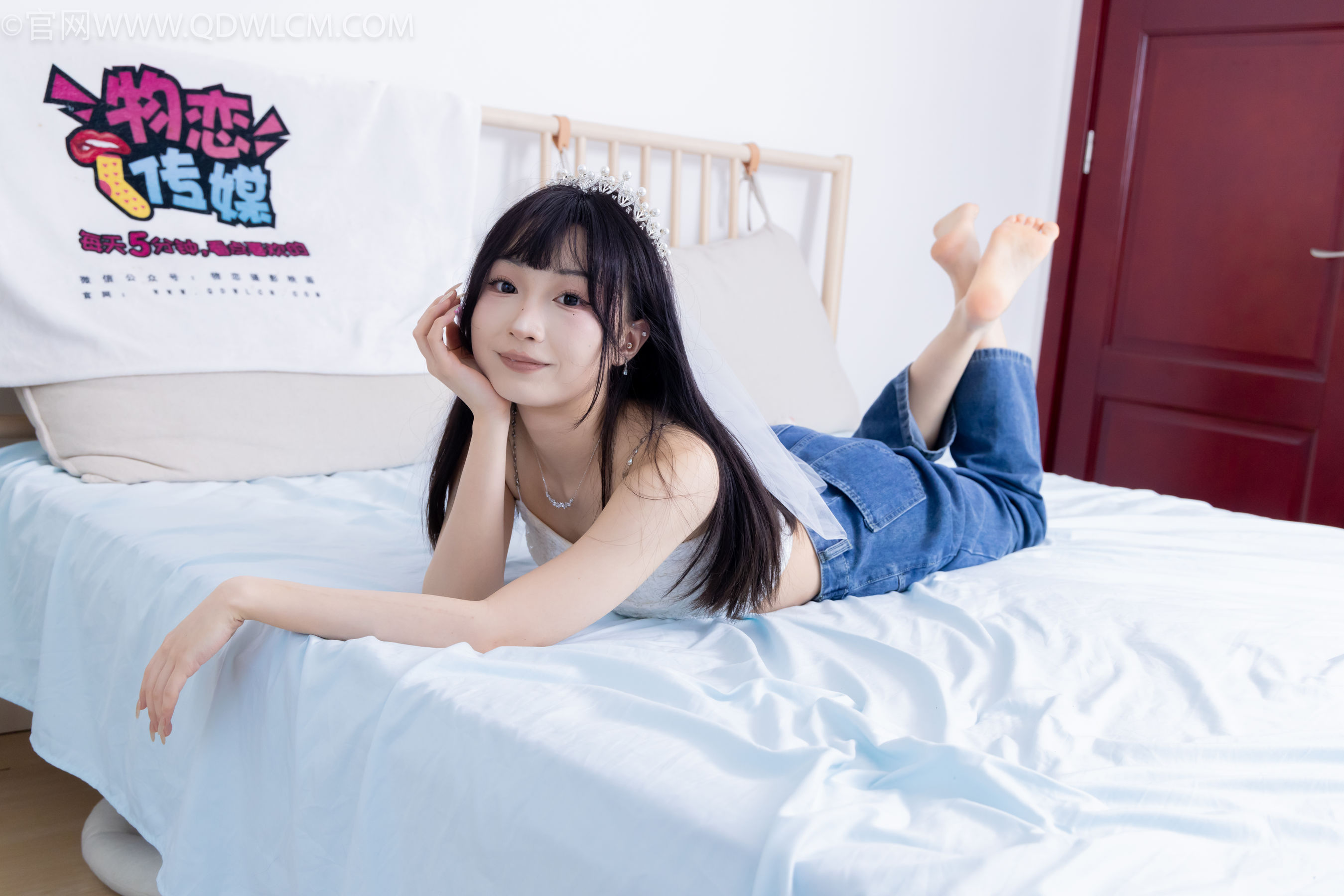 物恋传媒 No.2258 嘟嘟 -板鞋、白棉袜、裸足/(161P)