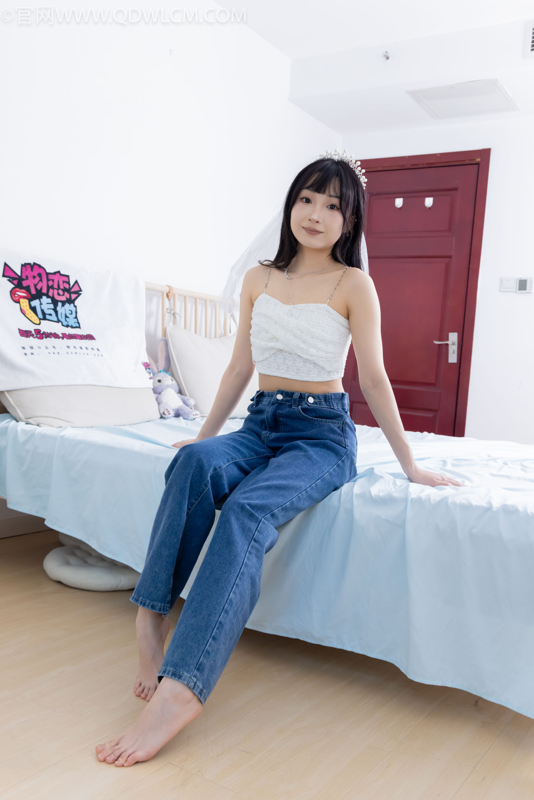 物恋传媒 No.2258 嘟嘟 -板鞋、白棉袜、裸足/(161P)