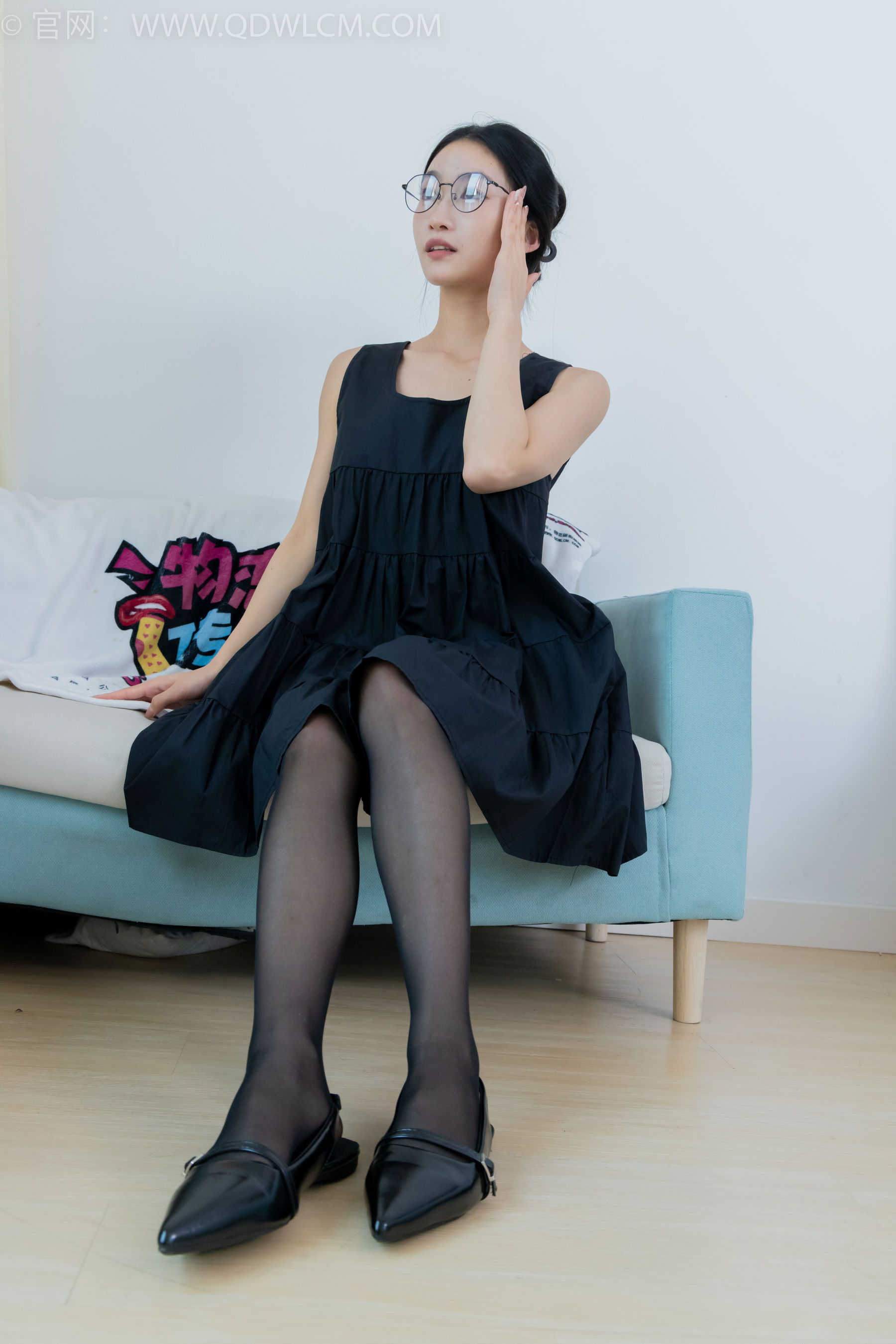 物恋传媒 No.2257 小影 -平底鞋、薄黑丝脚尖加固款/(150P)