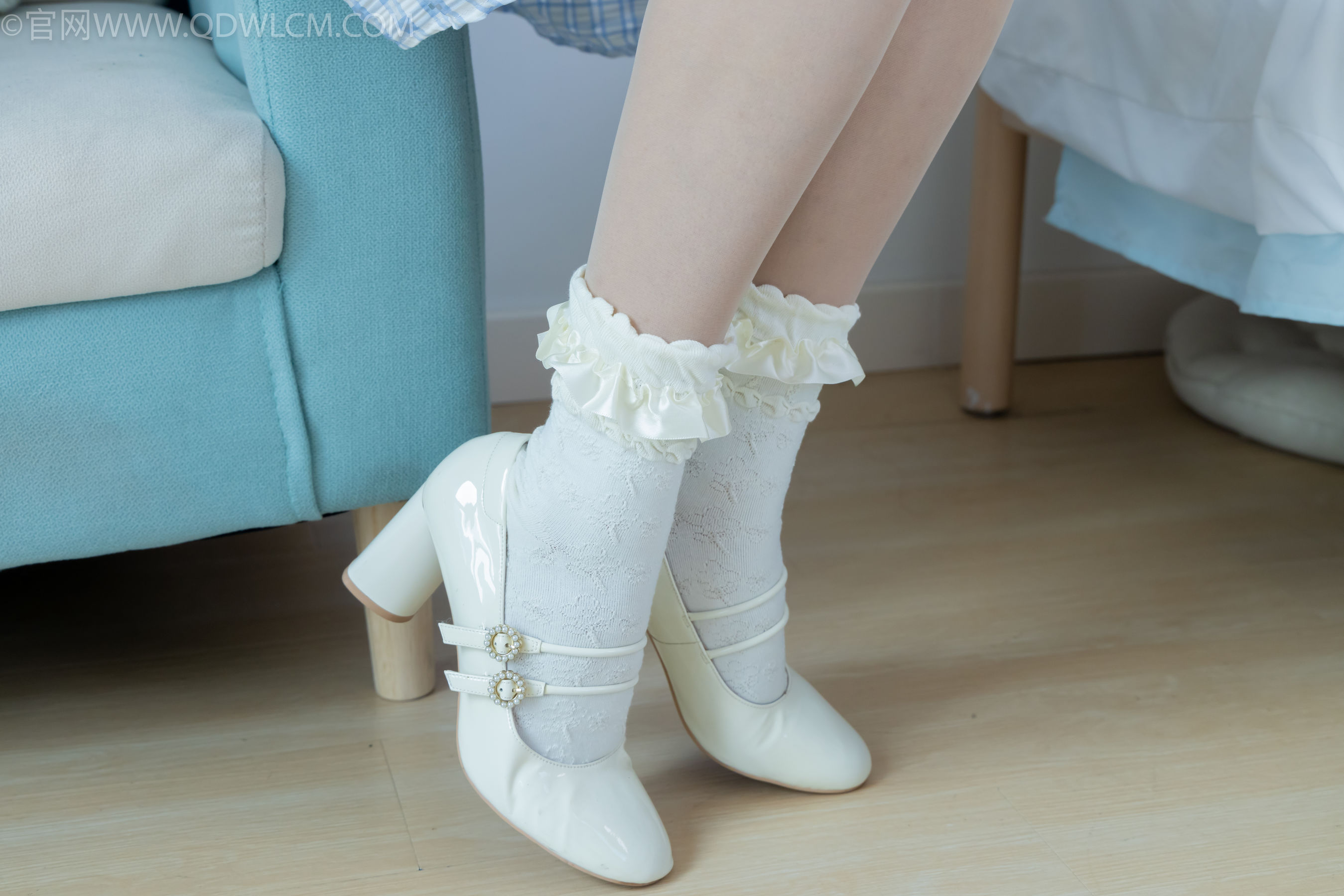 物恋传媒 No.2261 小影 -高跟鞋、白棉袜、薄肉丝/(167P)