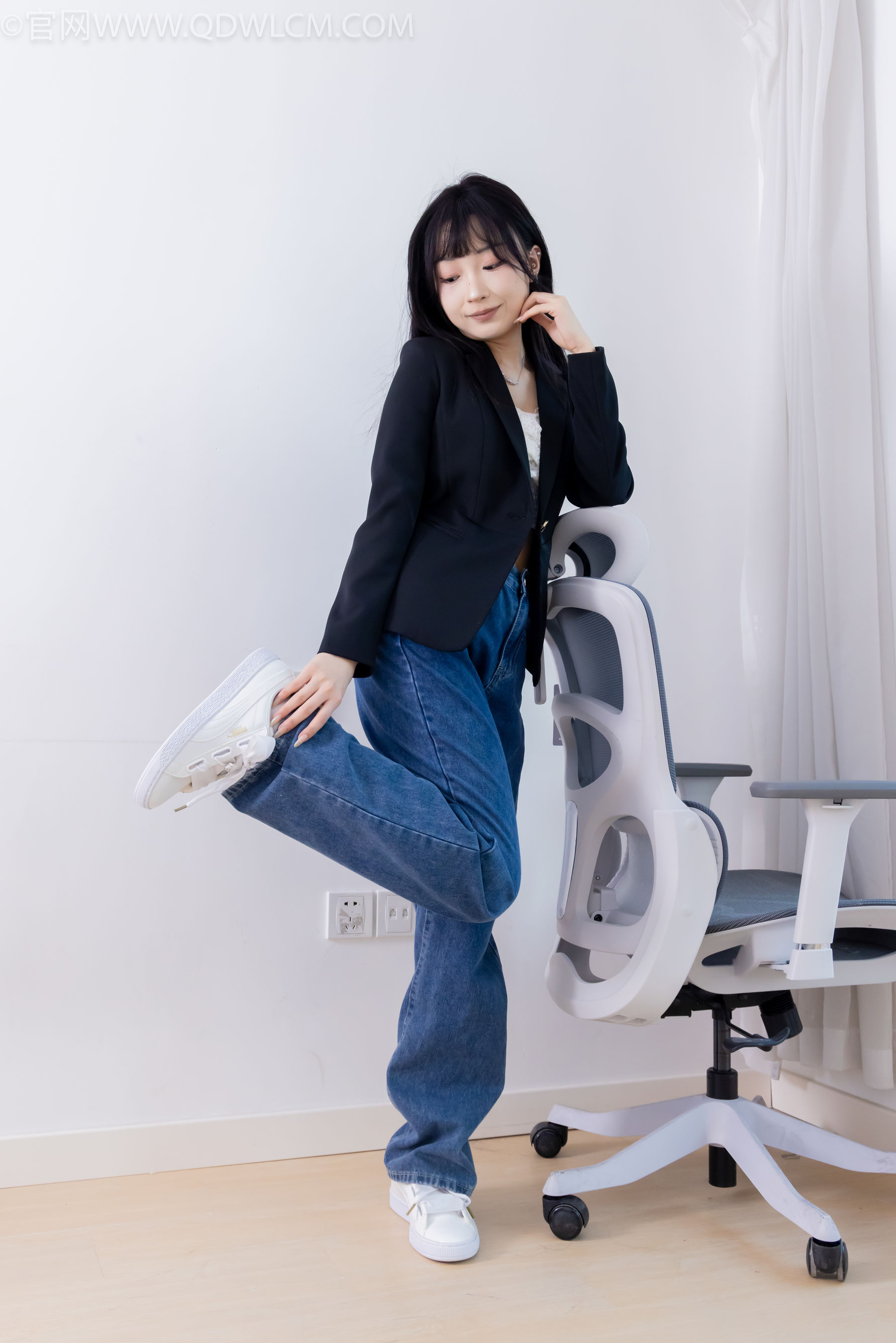 物恋传媒 No.2258 嘟嘟 -板鞋、白棉袜、裸足/(161P)