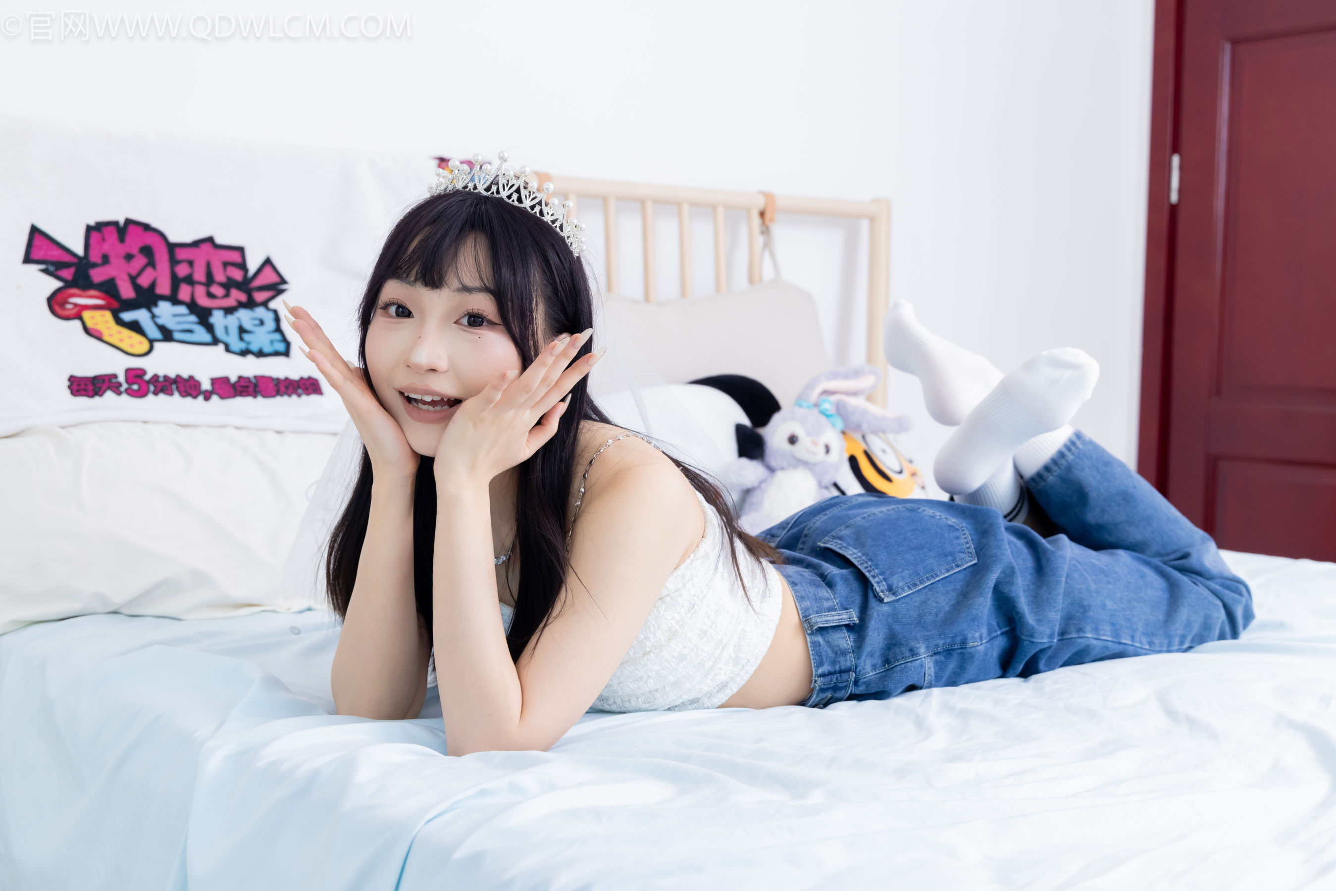 物恋传媒 No.2258 嘟嘟 -板鞋、白棉袜、裸足/(161P)