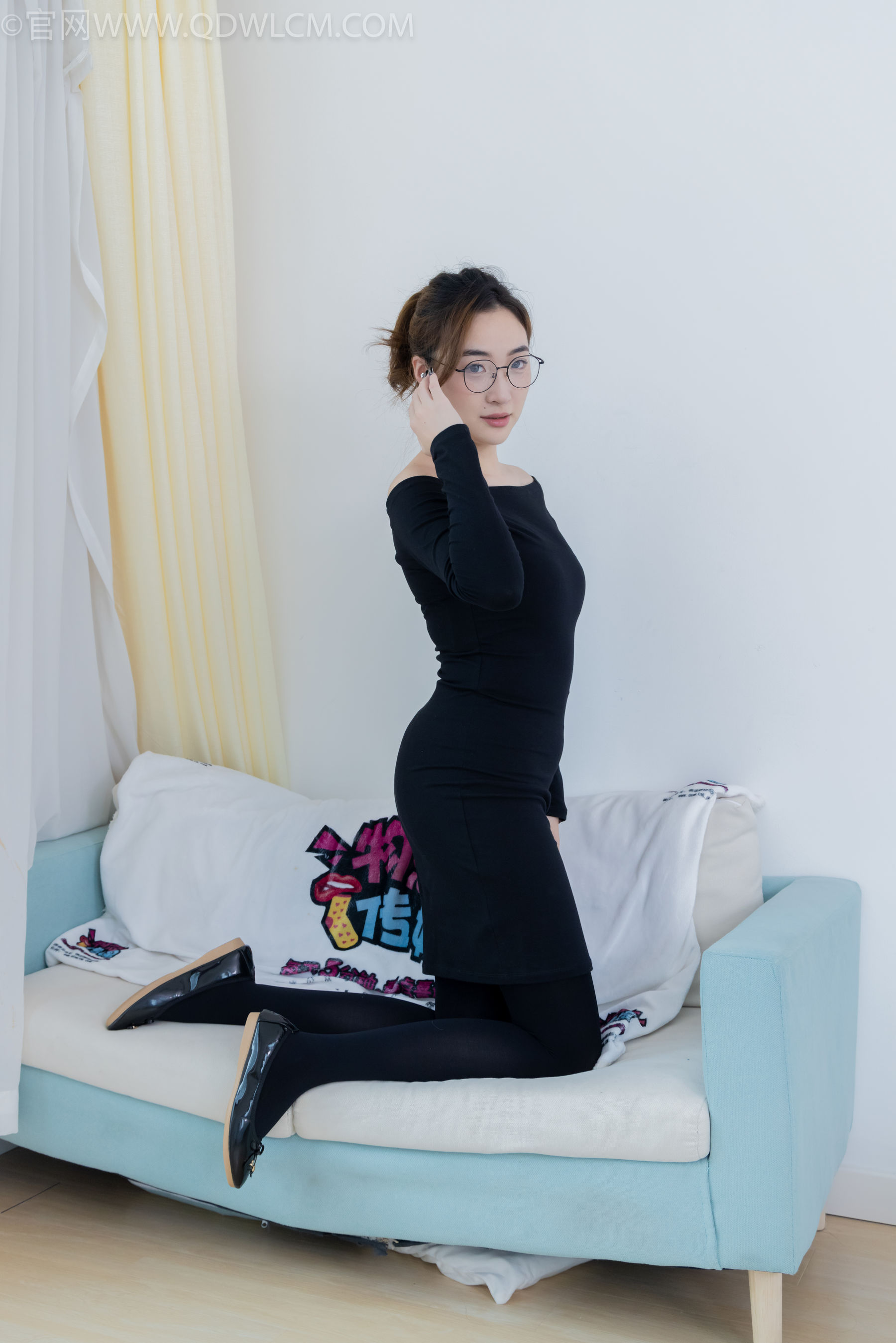 物恋传媒 No.2265 恬恬 -平底鞋、厚黑丝、厚黑丝踩奶油蛋糕剧情/(157P)