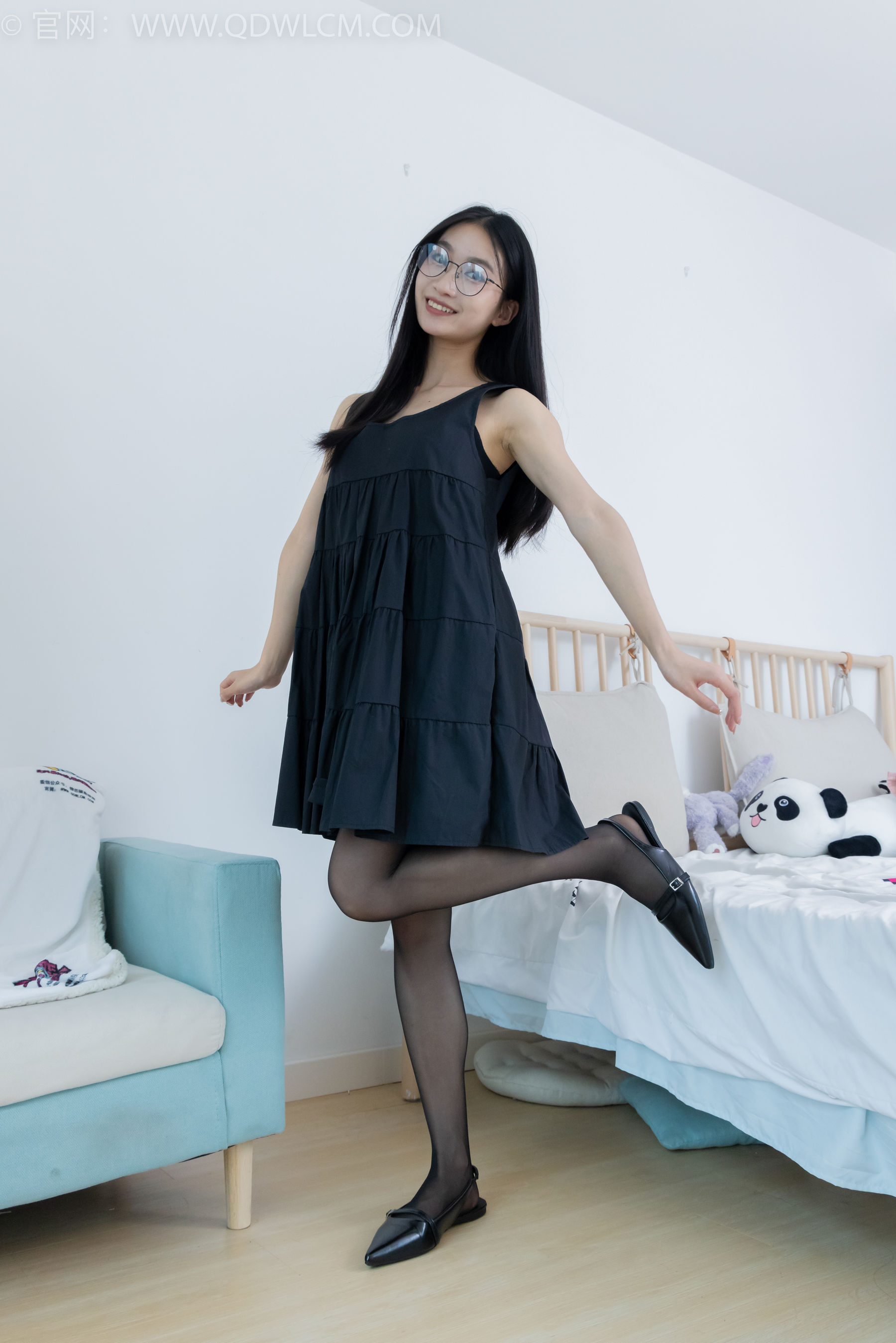 物恋传媒 No.2257 小影 -平底鞋、薄黑丝脚尖加固款/(150P)