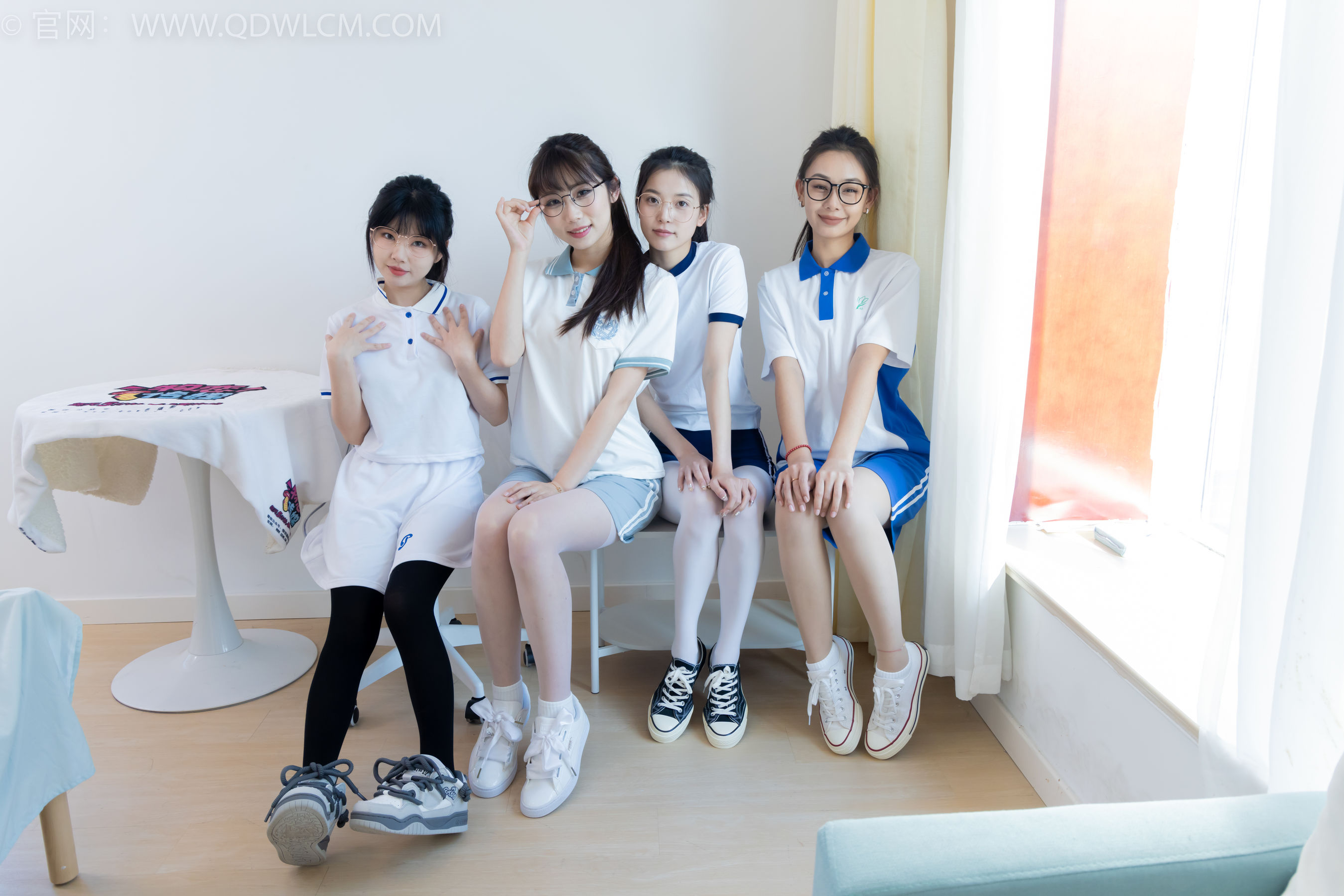 物恋传媒 No.2243 茯苓&岚岚&泡泡&米米 -新春快乐/(190P)