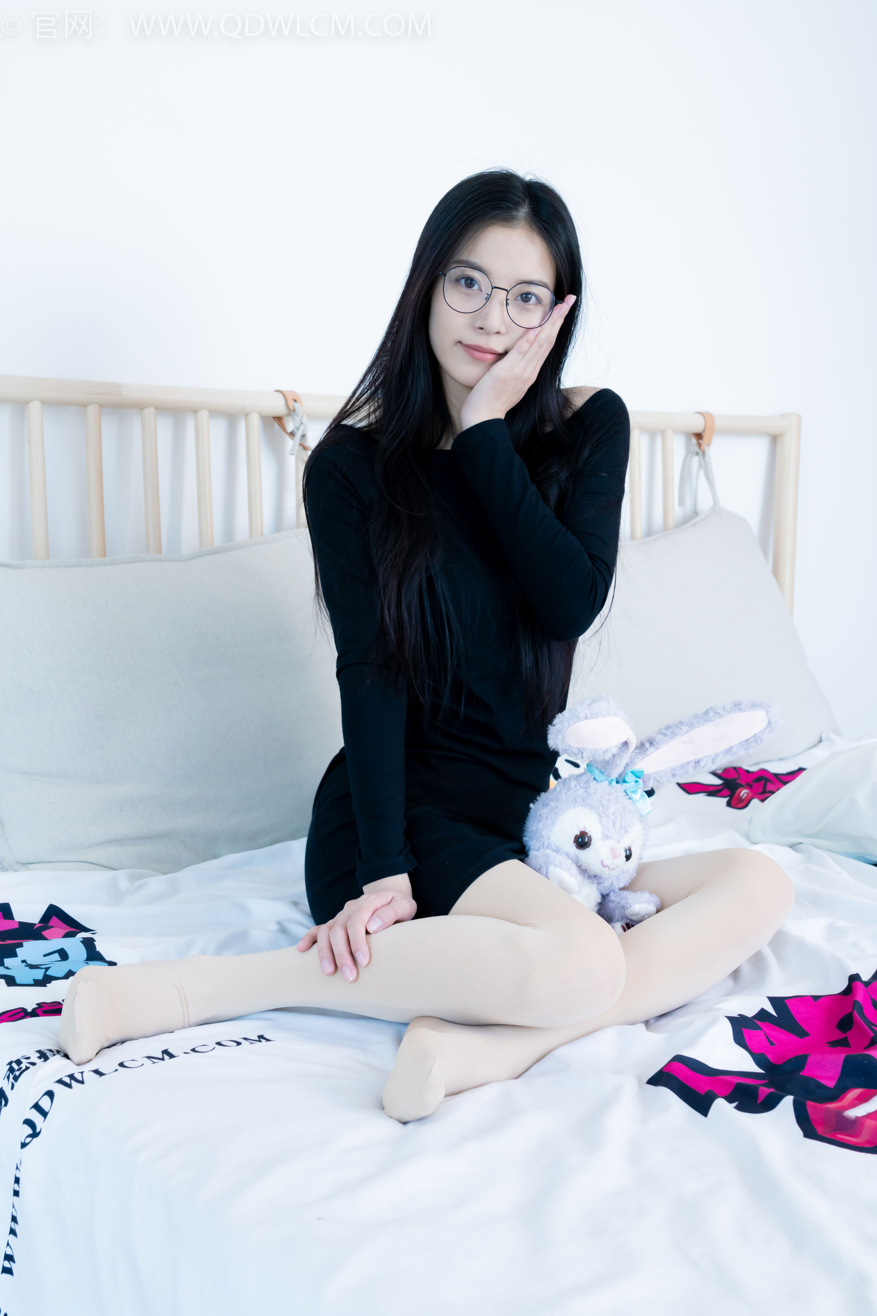 物恋传媒 No.2256 茯苓 -平底鞋、厚肉丝、厚黑丝、皮筋绑脚和挠脚心剧情/(220P)