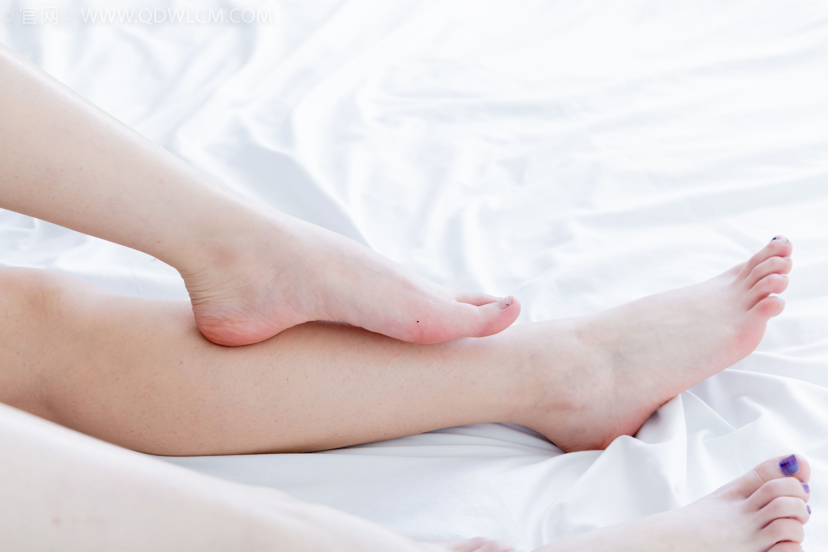 物恋传媒 No.2232 恬恬&樱桃 -皮鞋、厚黑丝、裸足、空姐制服/(150P)