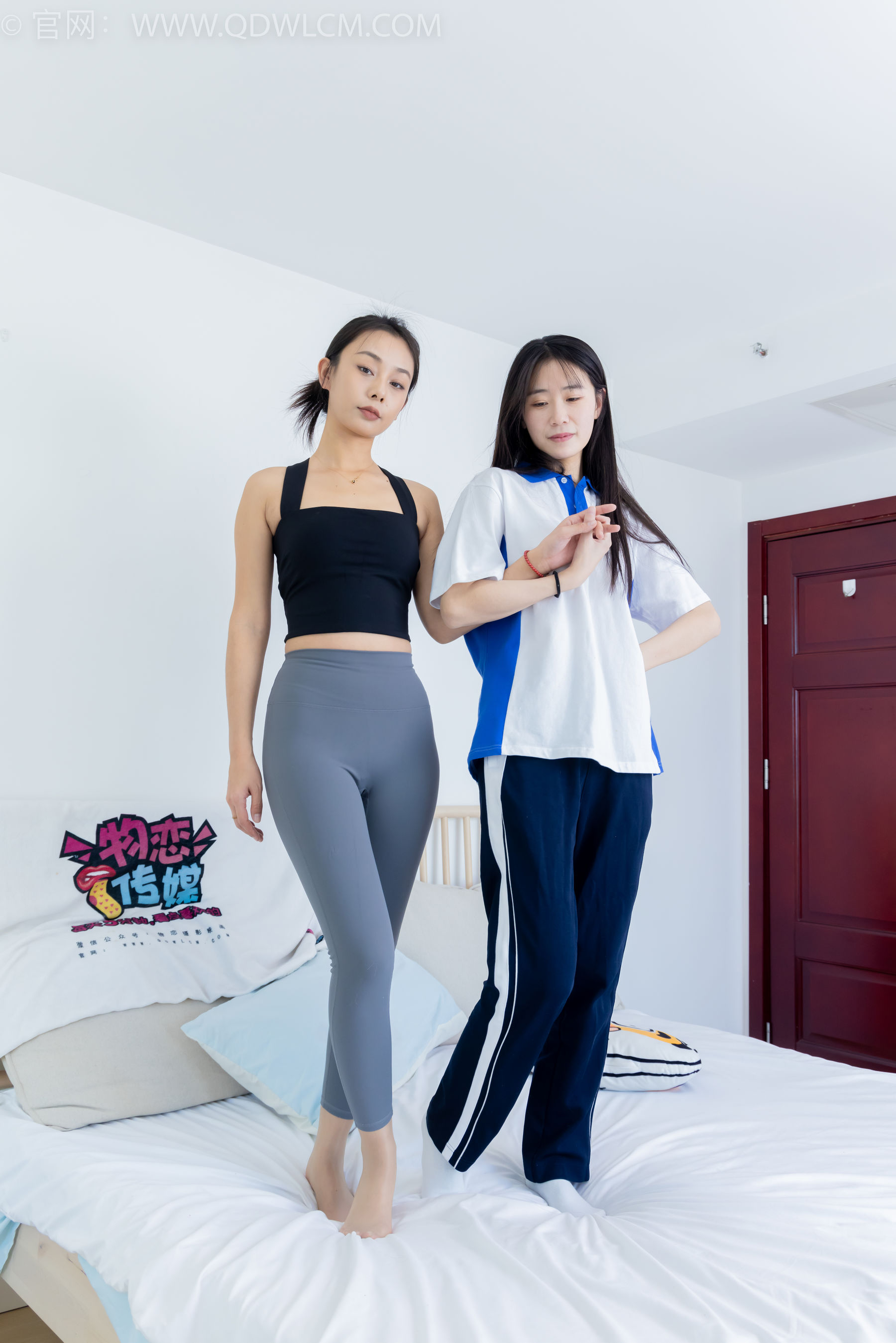 物恋传媒 No.2231 菜菜&岚岚 -高跟长靴、板鞋、裤里丝、白棉袜、油亮肉丝、黑丝/(150P)