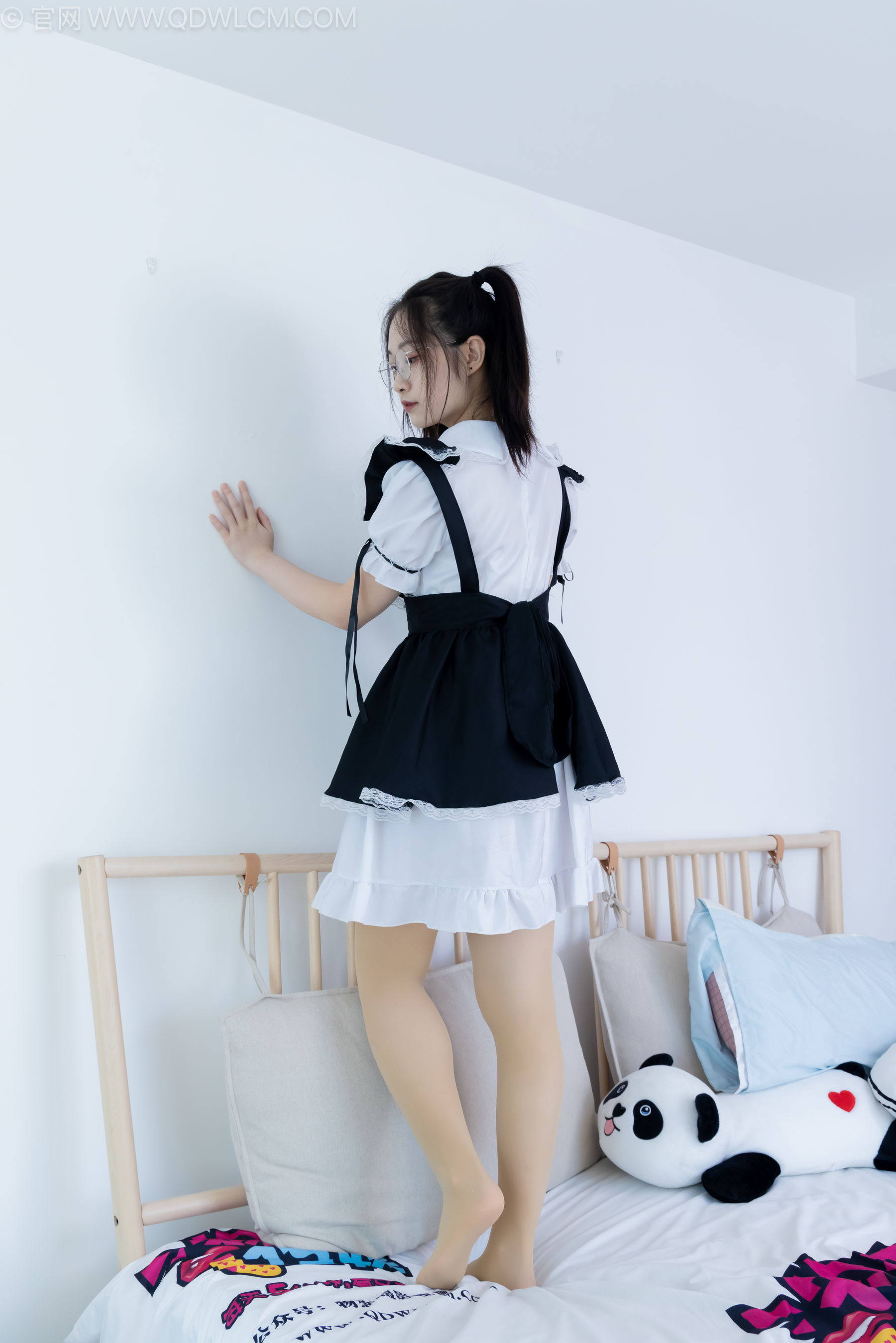 物恋传媒 No.2239 小新 -低跟鞋、白棉袜、厚肉丝、女仆装/(160P)