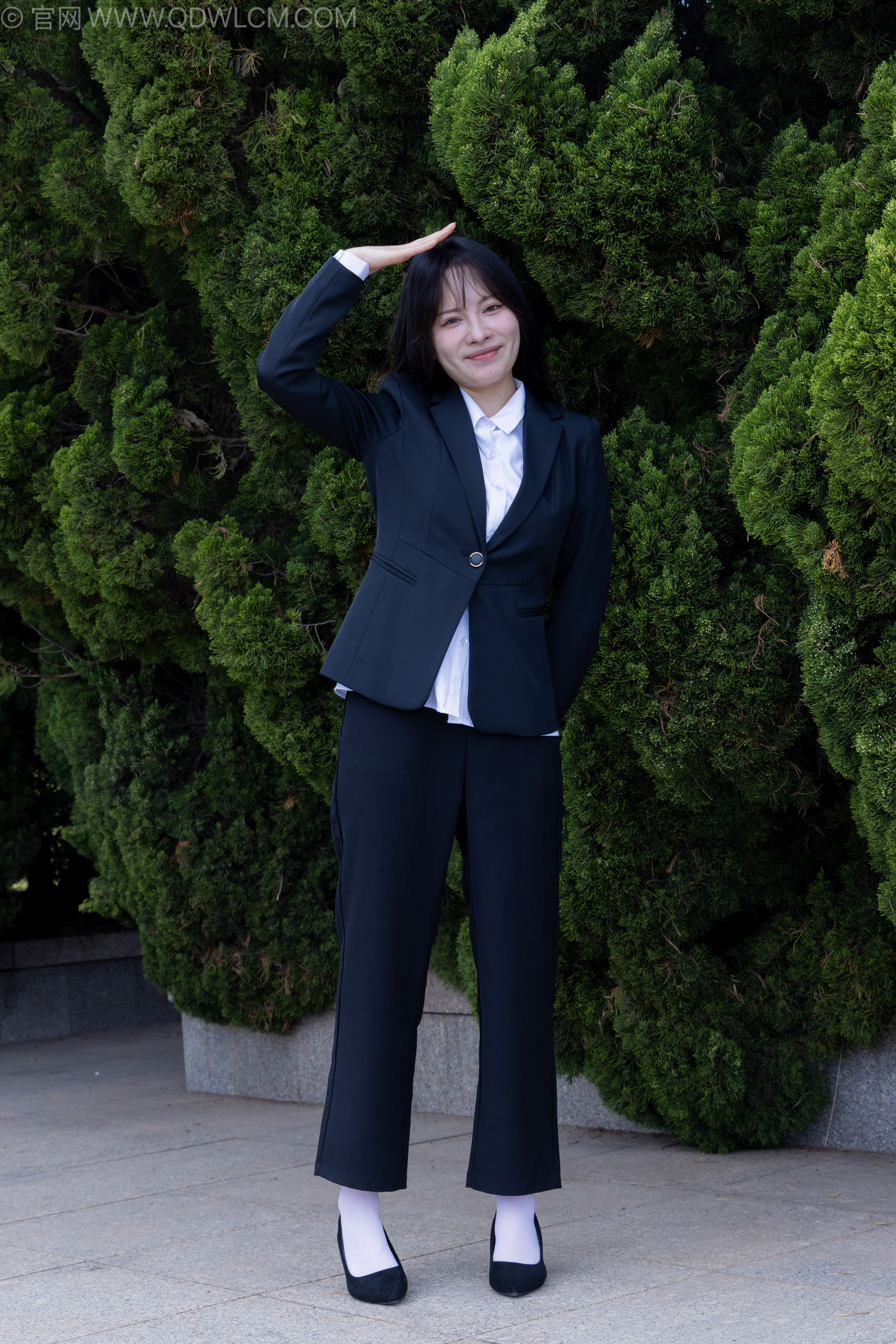 物恋传媒 No.2238 小酒 -高跟鞋、短白丝、ol制服户外/(230P)