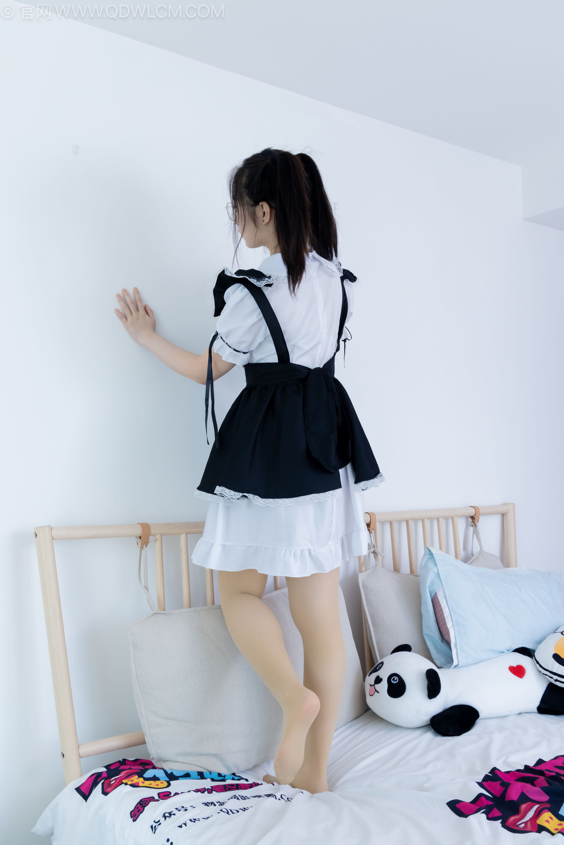 物恋传媒 No.2239 小新 -低跟鞋、白棉袜、厚肉丝、女仆装/(160P)