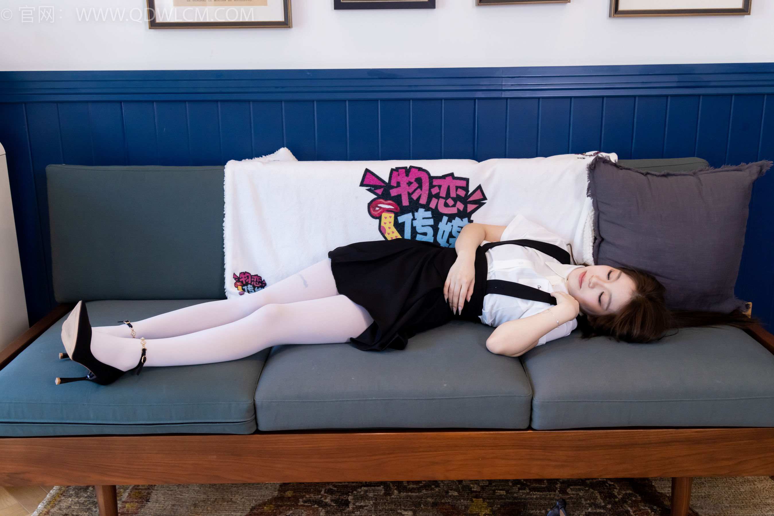 物恋传媒 No.2224 闪闪 -天明那道光/(160P)