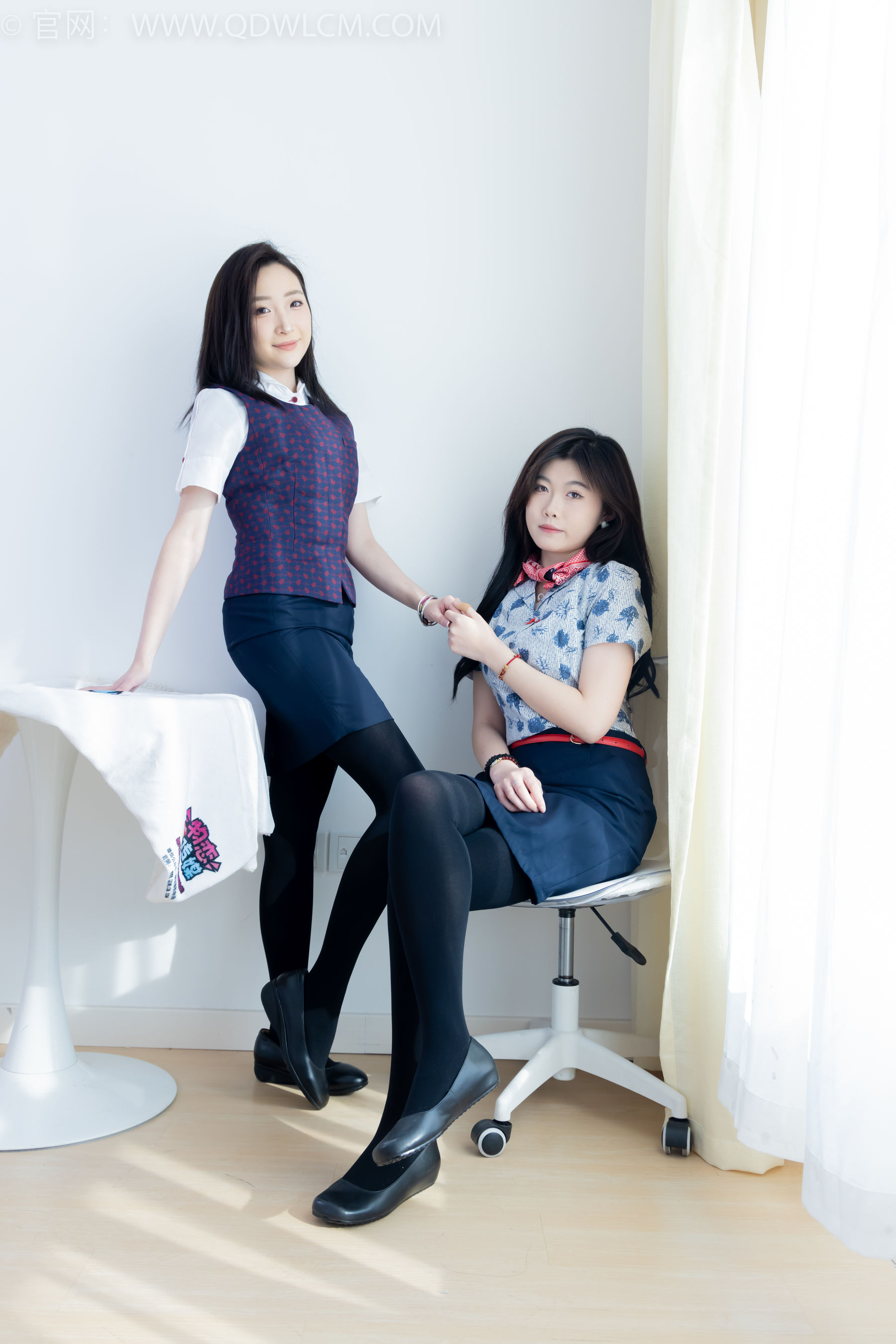 物恋传媒 No.2232 恬恬&樱桃 -皮鞋、厚黑丝、裸足、空姐制服/(150P)