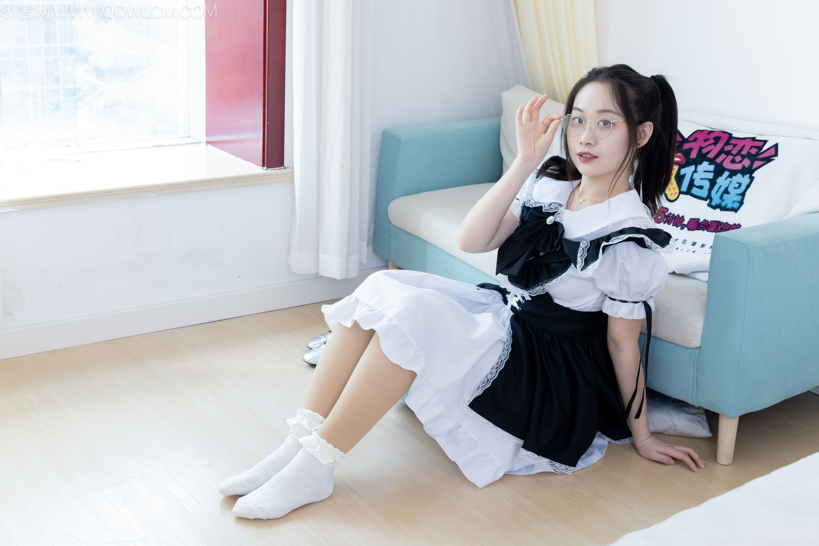 物恋传媒 No.2239 小新 -低跟鞋、白棉袜、厚肉丝、女仆装/(160P)