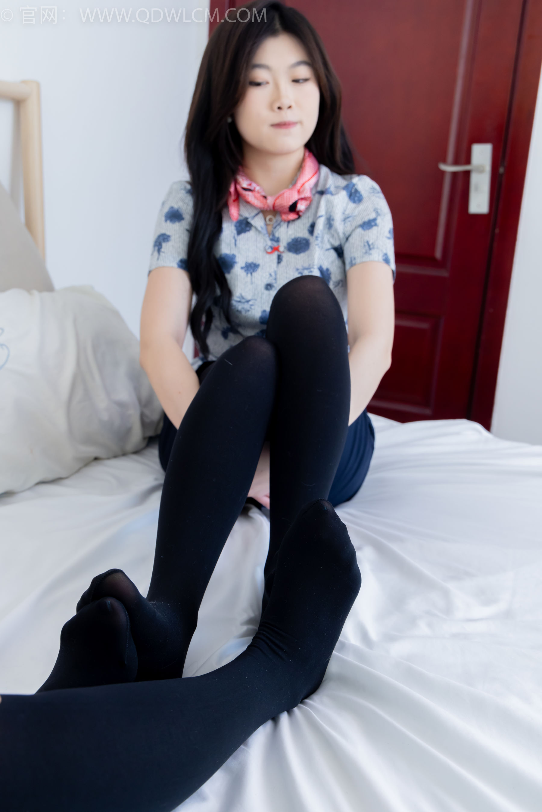 物恋传媒 No.2232 恬恬&樱桃 -皮鞋、厚黑丝、裸足、空姐制服/(150P)