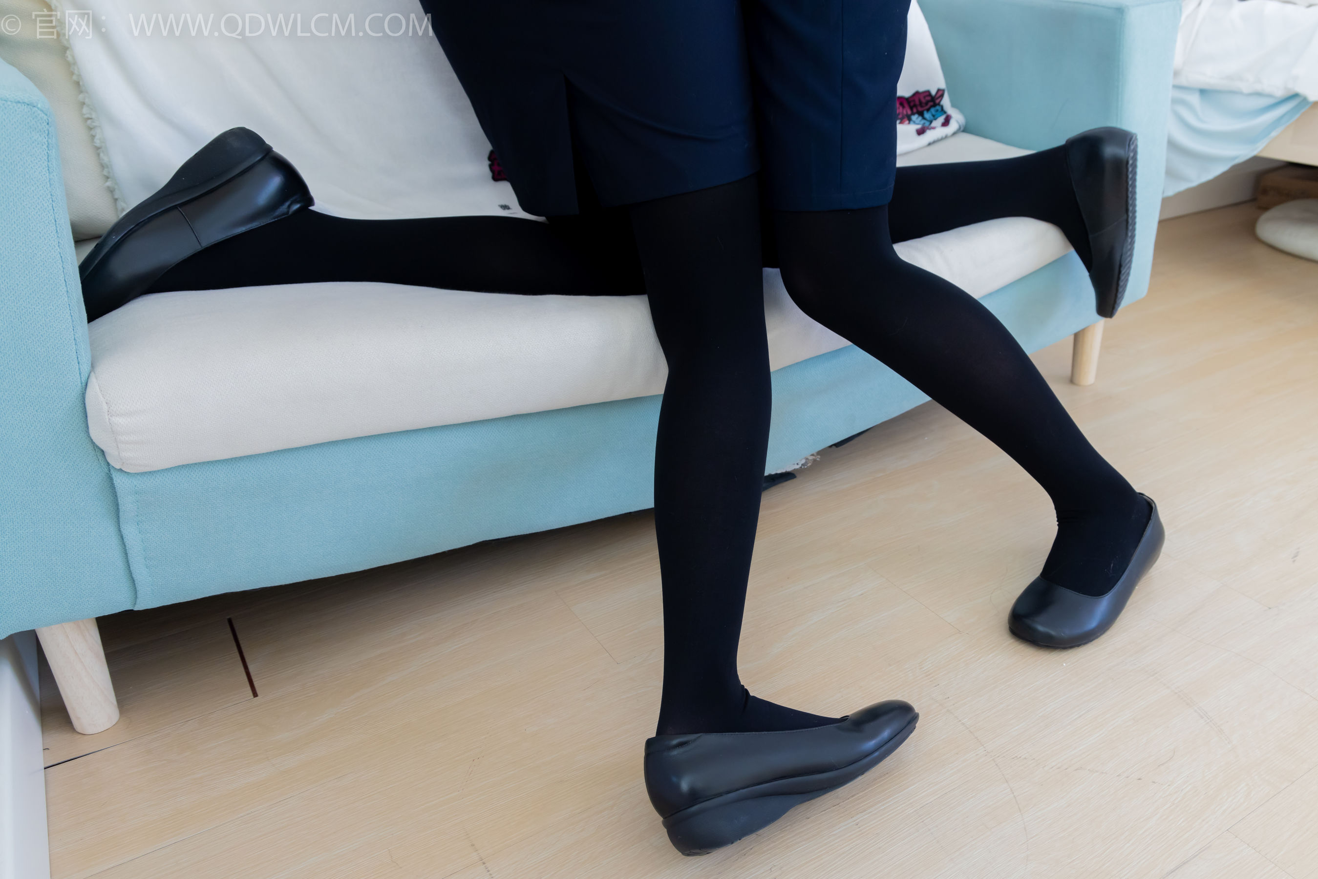 物恋传媒 No.2232 恬恬&樱桃 -皮鞋、厚黑丝、裸足、空姐制服/(150P)