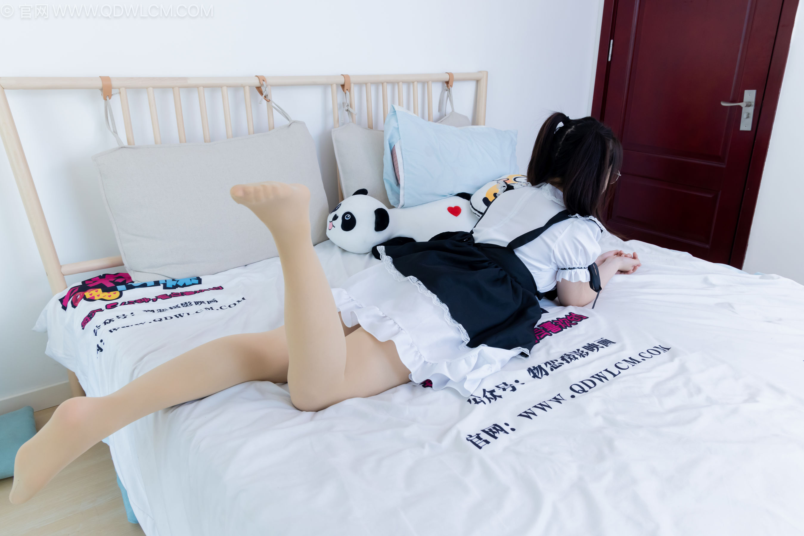 物恋传媒 No.2239 小新 -低跟鞋、白棉袜、厚肉丝、女仆装/(160P)