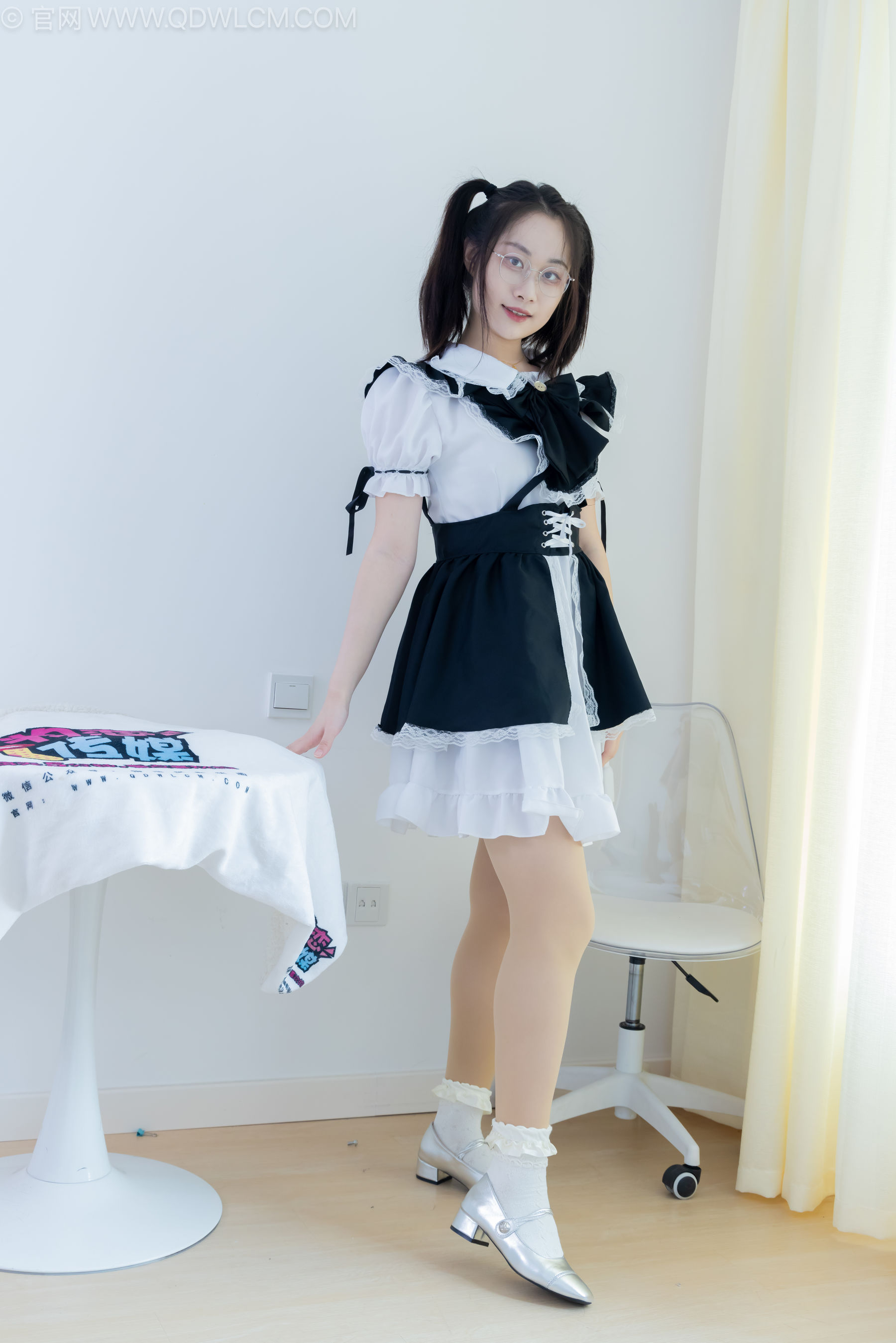 物恋传媒 No.2239 小新 -低跟鞋、白棉袜、厚肉丝、女仆装/(160P)