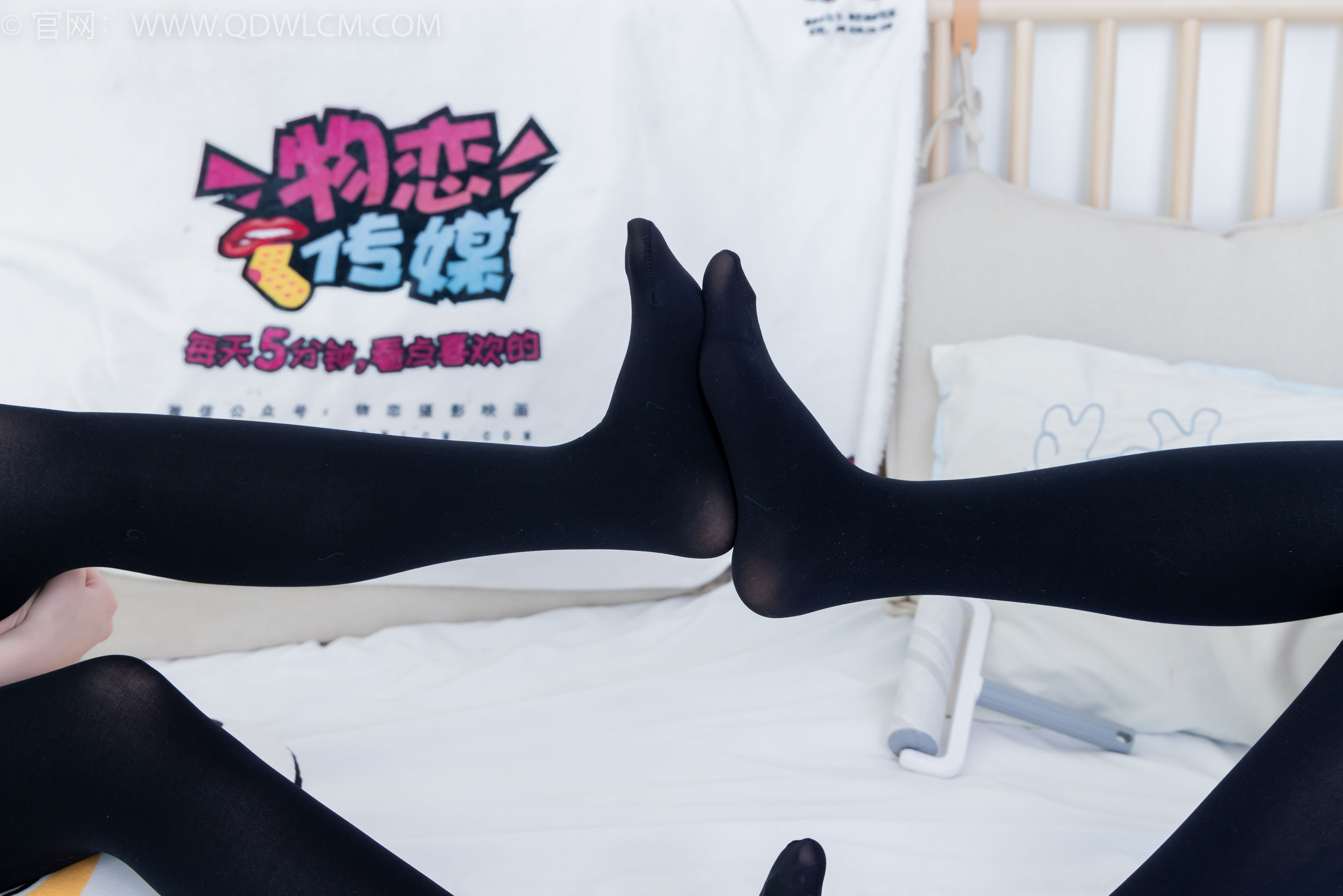 物恋传媒 No.2232 恬恬&樱桃 -皮鞋、厚黑丝、裸足、空姐制服/(150P)