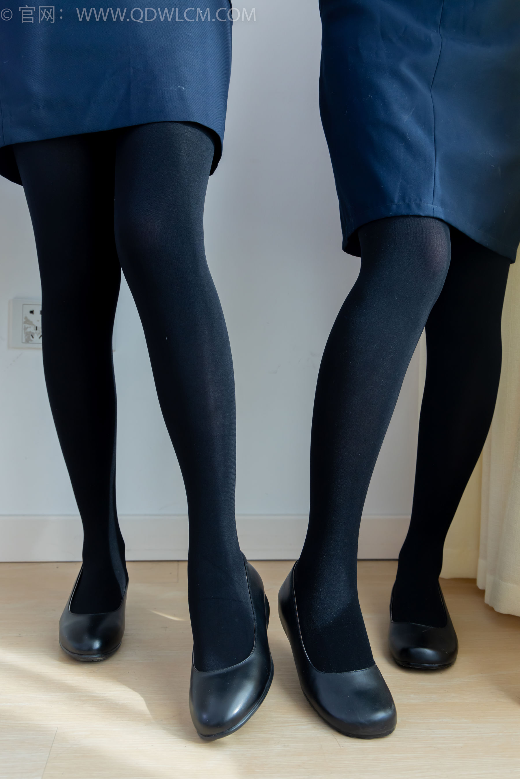 物恋传媒 No.2232 恬恬&樱桃 -皮鞋、厚黑丝、裸足、空姐制服/(150P)