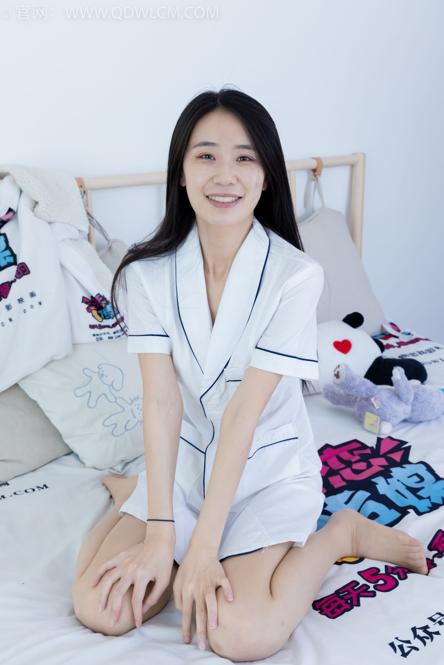 物恋传媒 No.2234 菜菜 -高跟鞋、肉丝、护士服/(159P)