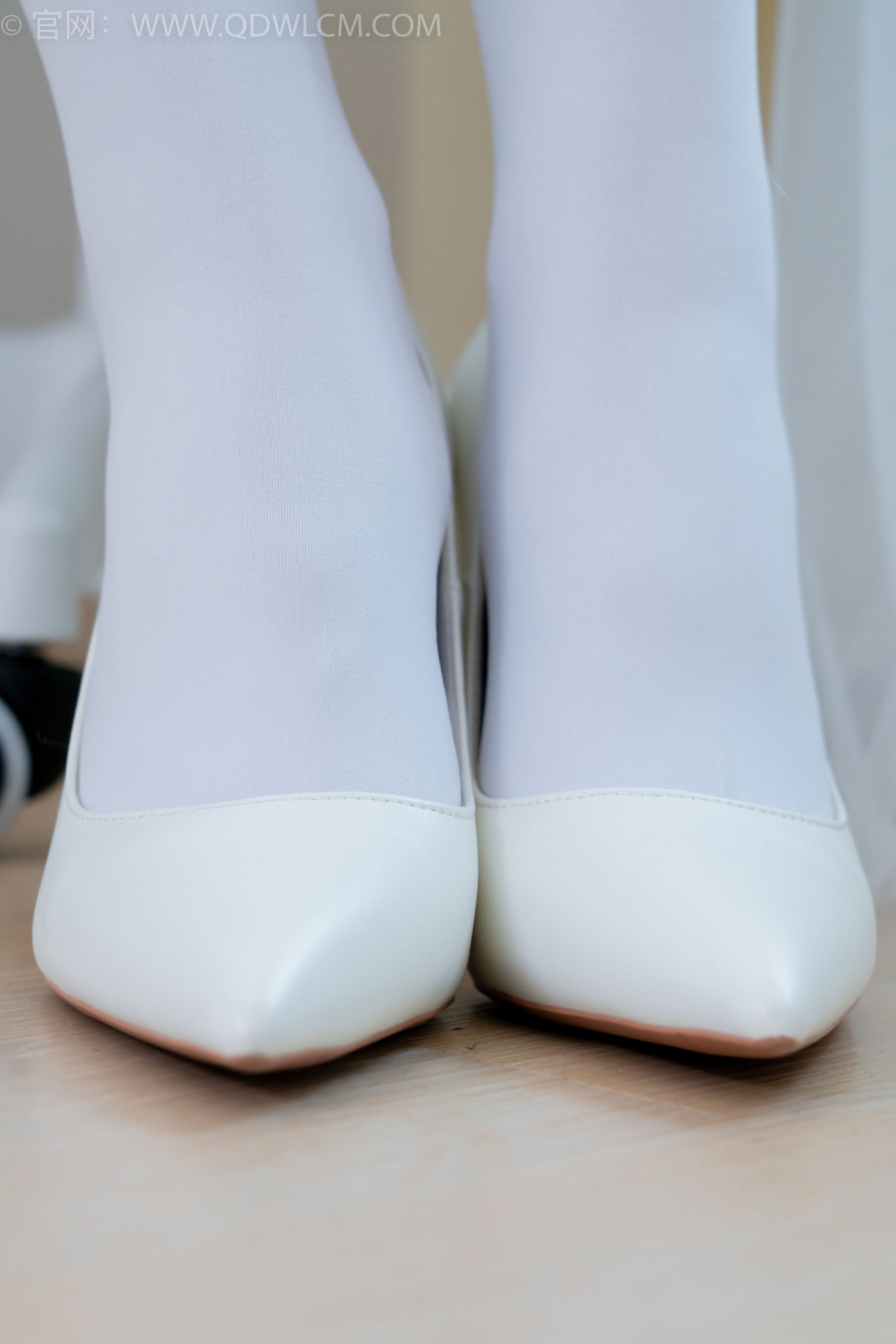 物恋传媒 No.2233 小影 -小影 -高跟鞋、厚白丝/(150P)