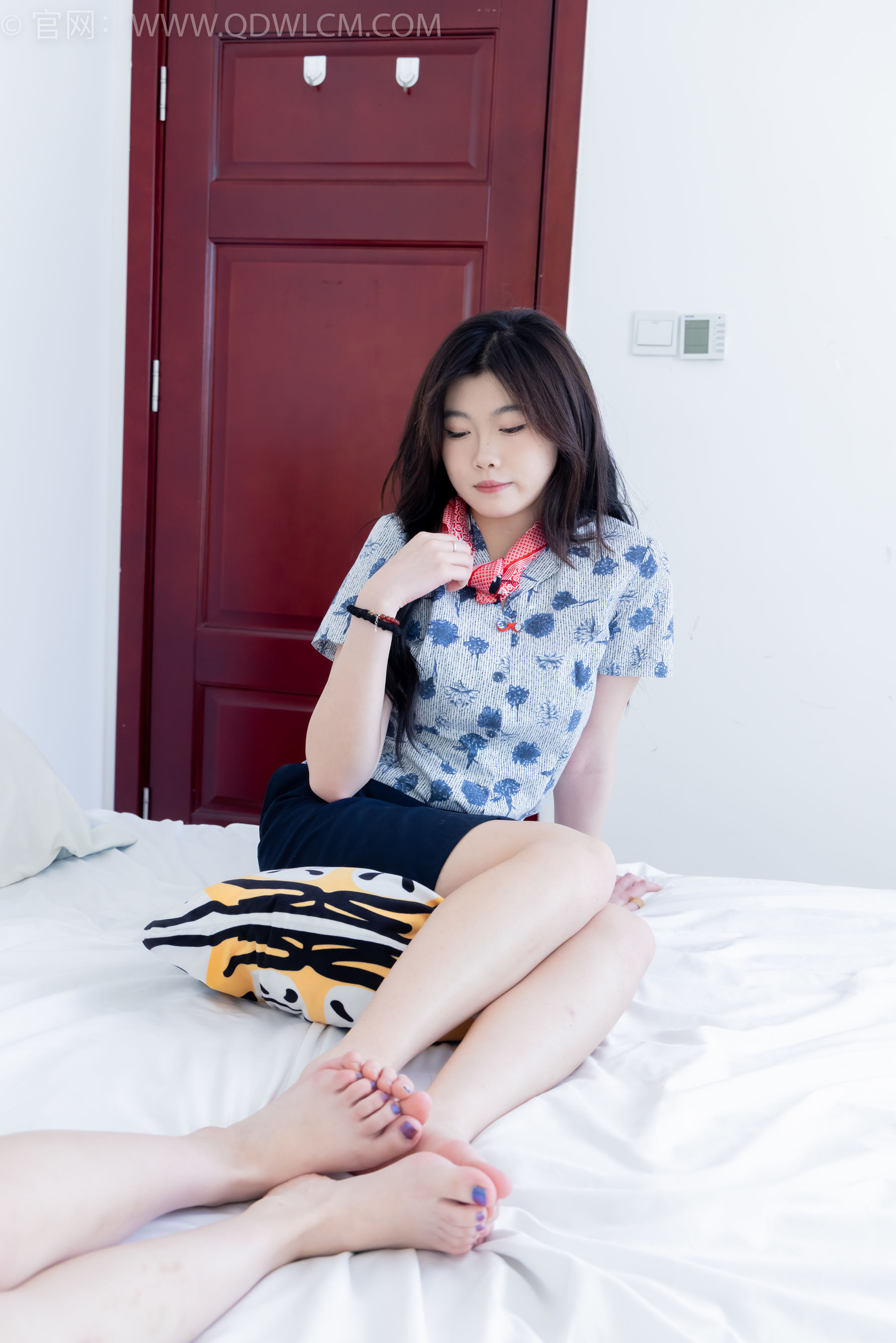 物恋传媒 No.2232 恬恬&樱桃 -皮鞋、厚黑丝、裸足、空姐制服/(150P)