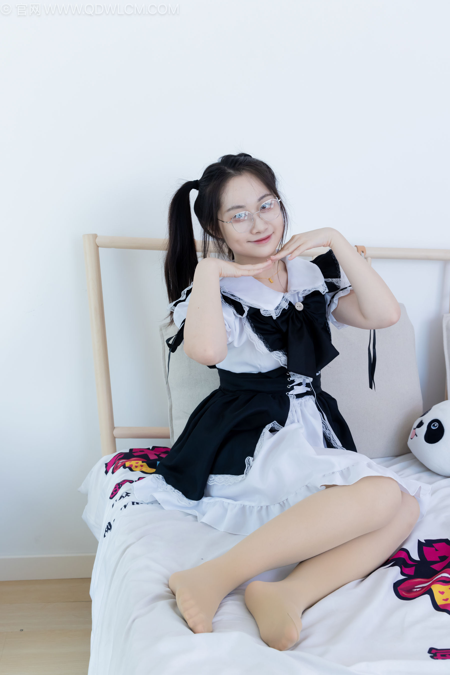 物恋传媒 No.2239 小新 -低跟鞋、白棉袜、厚肉丝、女仆装/(160P)