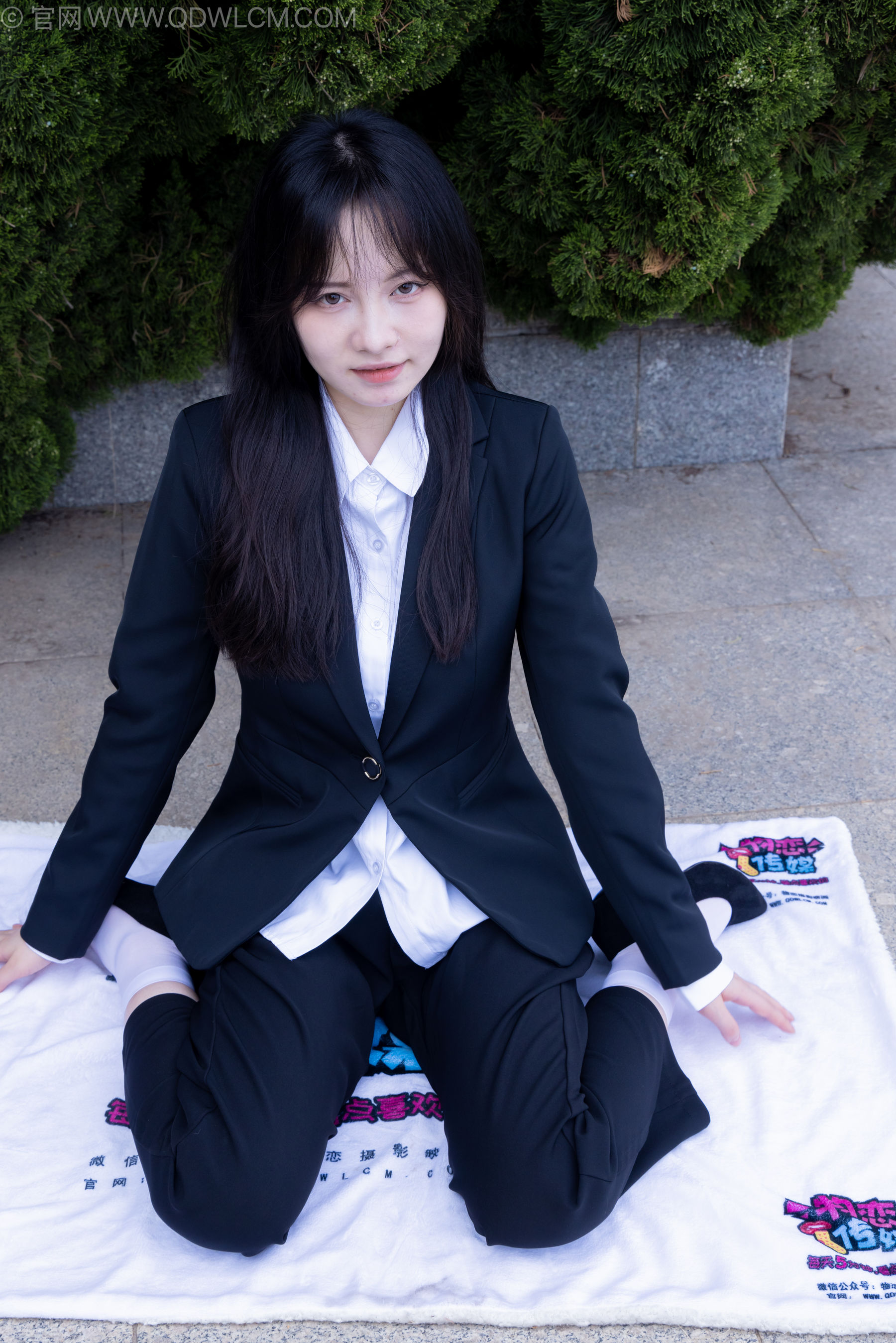 物恋传媒 No.2238 小酒 -高跟鞋、短白丝、ol制服户外/(230P)