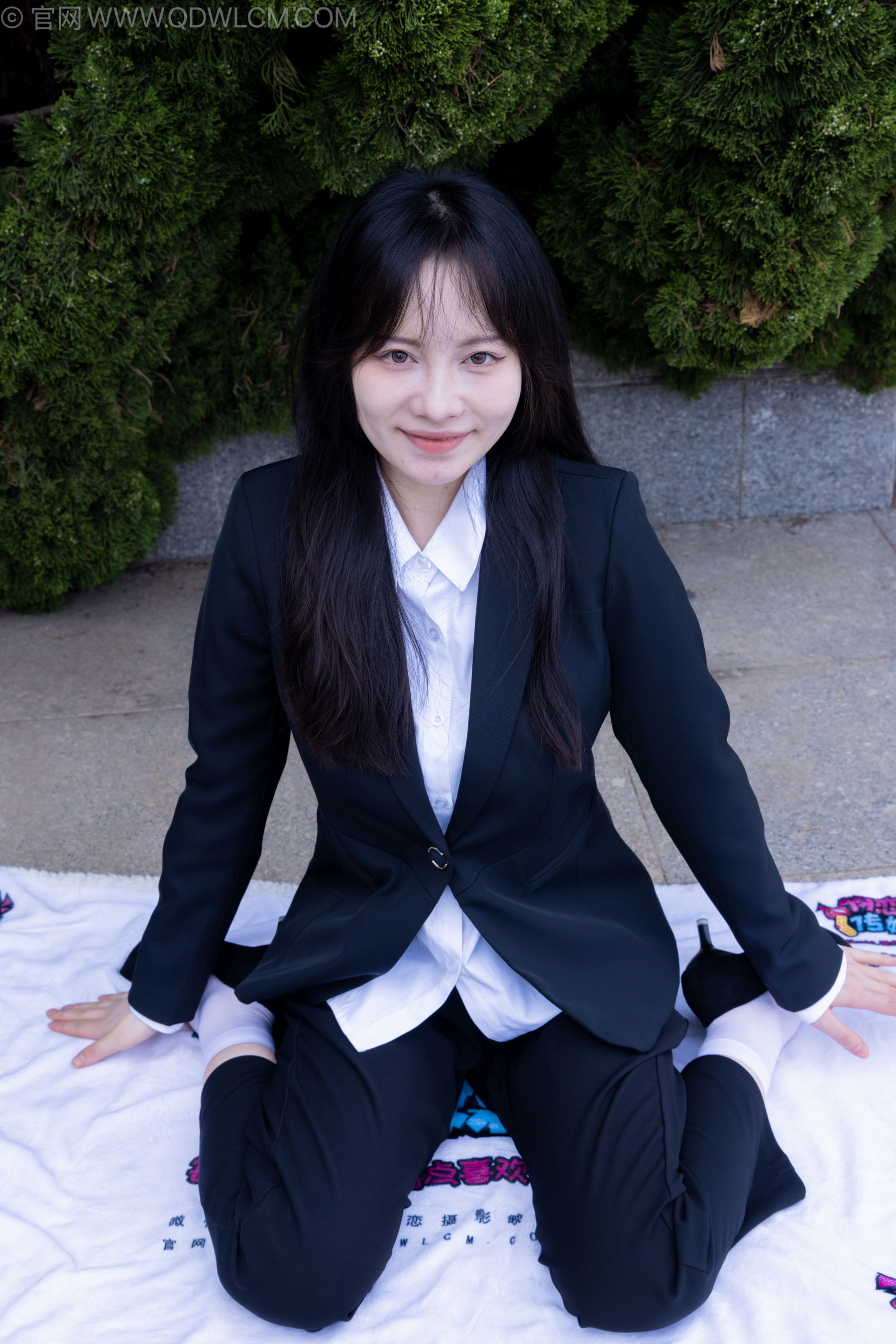 物恋传媒 No.2238 小酒 -高跟鞋、短白丝、ol制服户外/(230P)