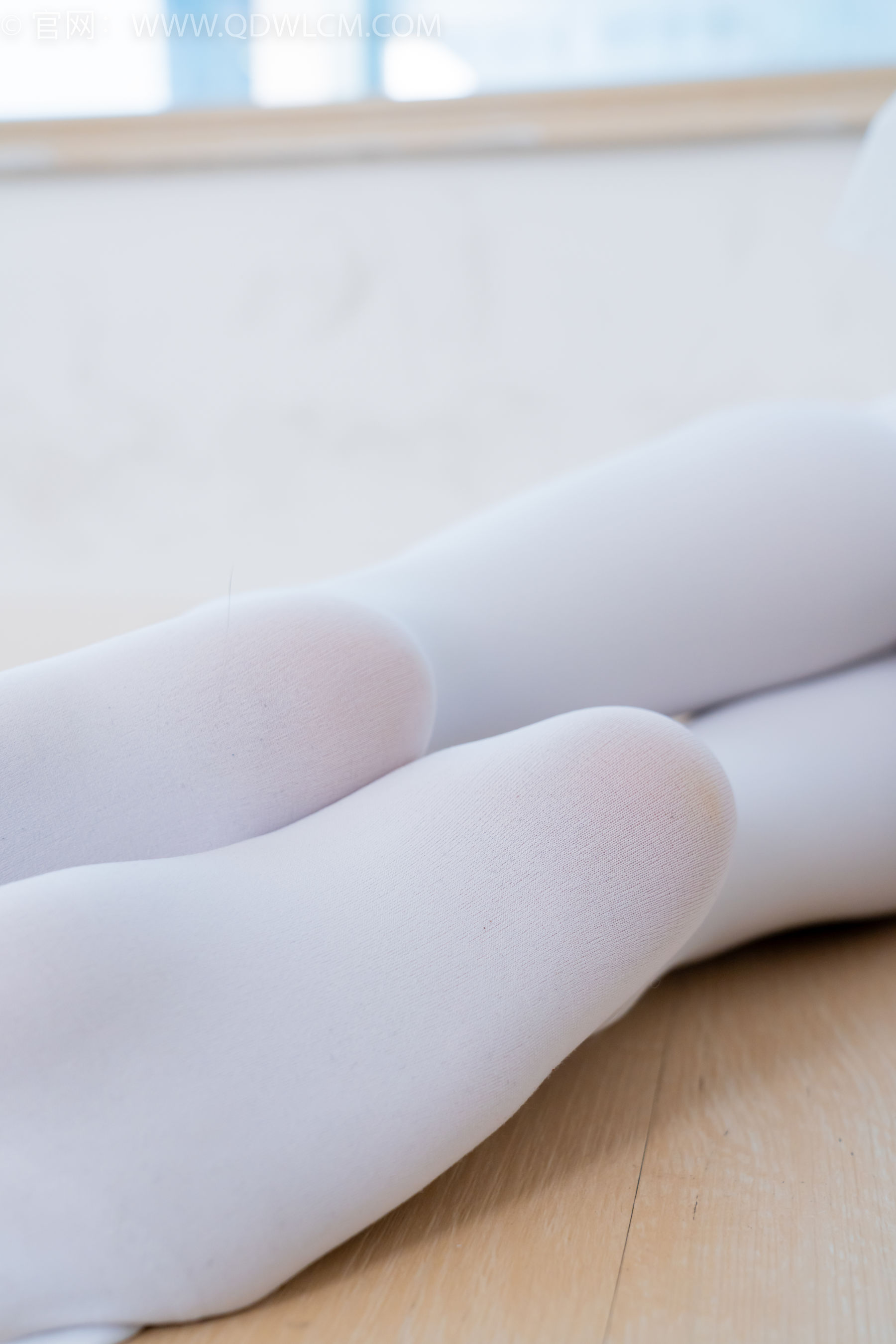 物恋传媒 No.2233 小影 -小影 -高跟鞋、厚白丝/(150P)