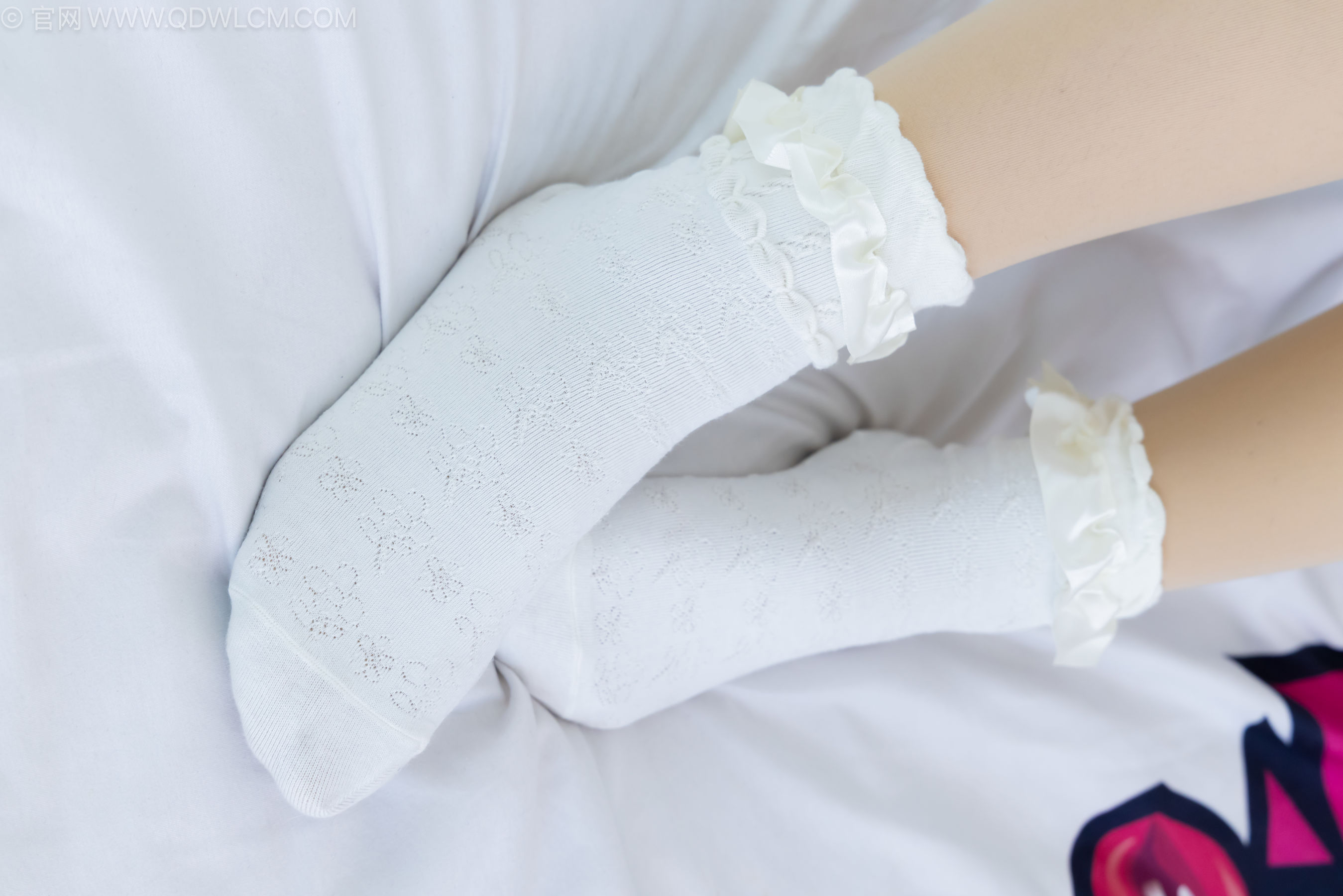 物恋传媒 No.2239 小新 -低跟鞋、白棉袜、厚肉丝、女仆装/(160P)